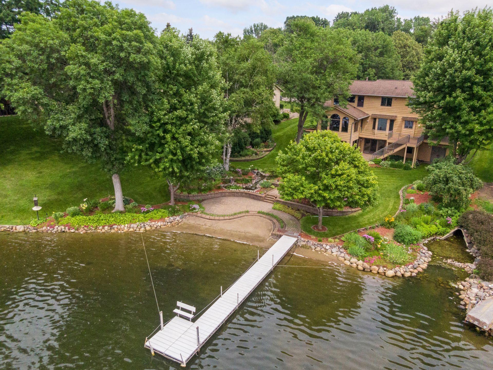 4705 Goldenrod Lane N