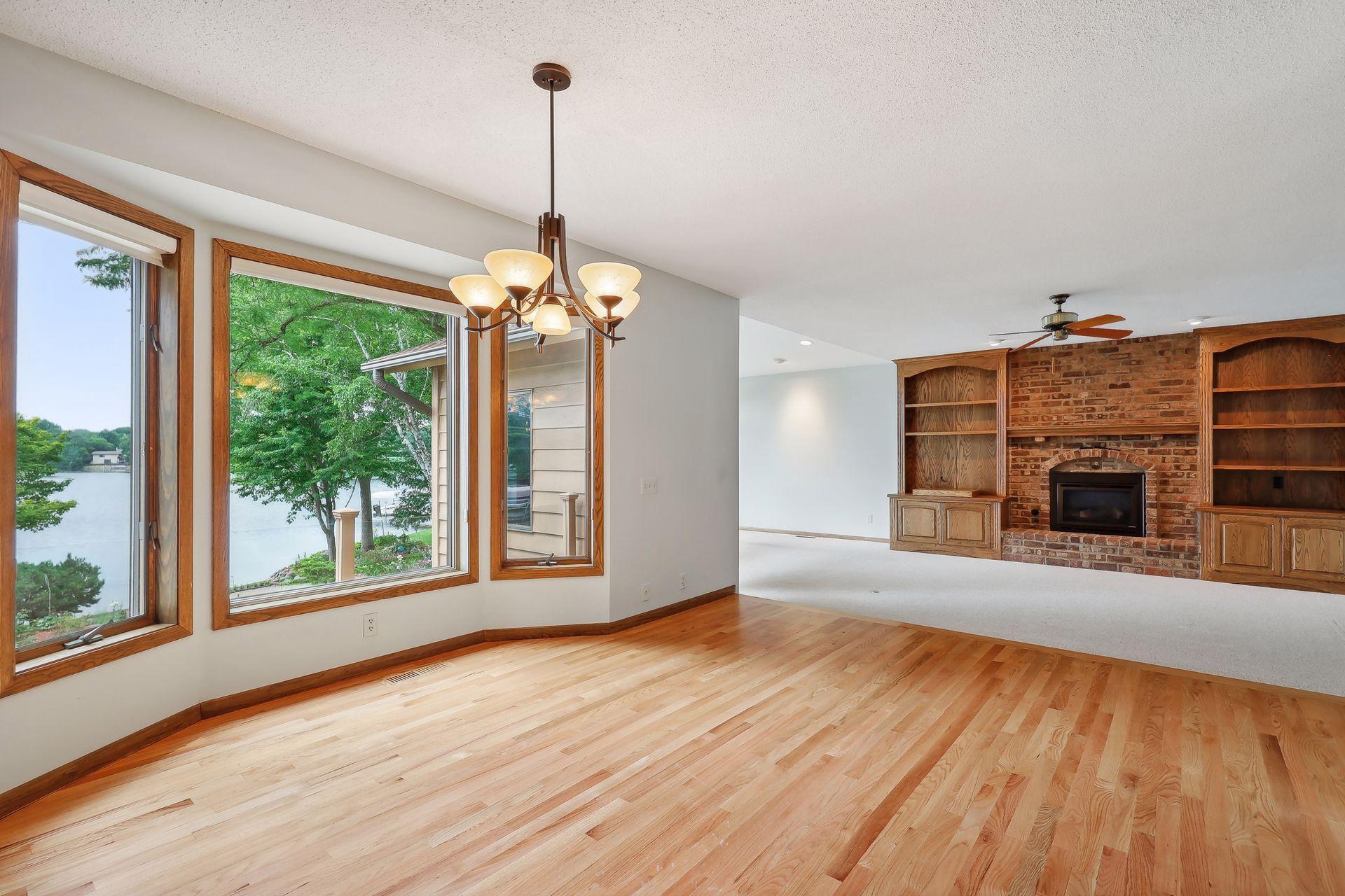 4705 Goldenrod Lane N