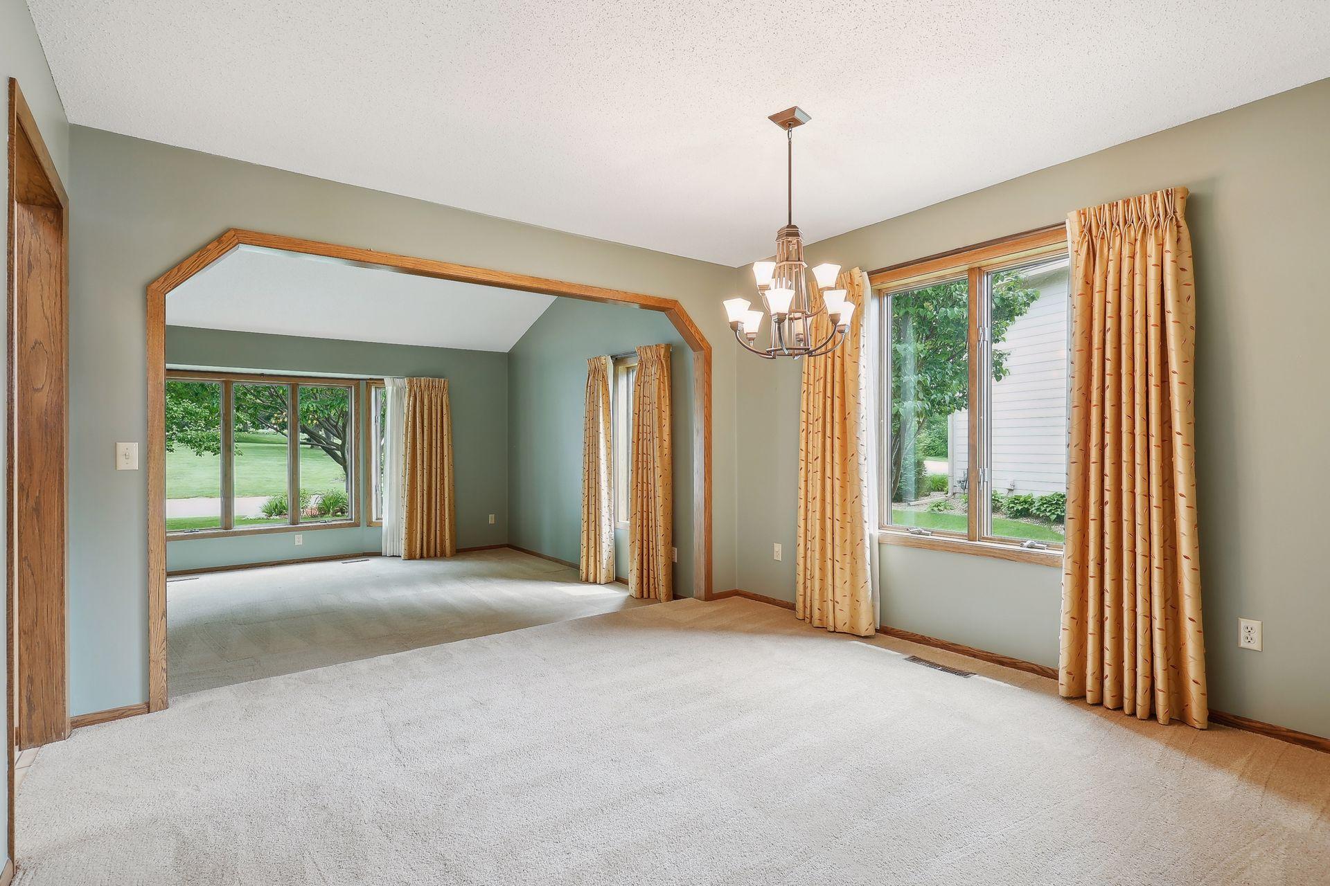 4705 Goldenrod Lane N