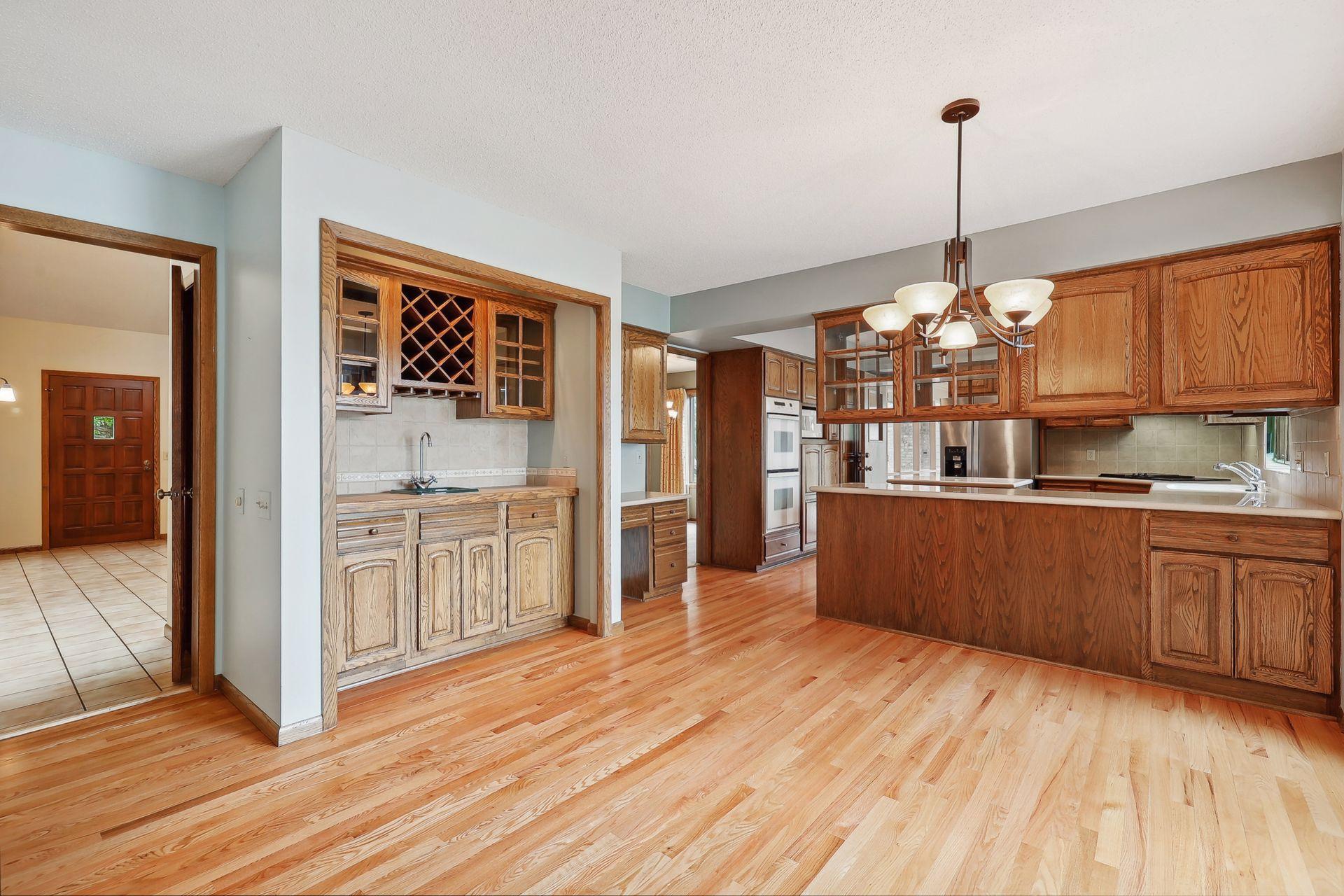 4705 Goldenrod Lane N