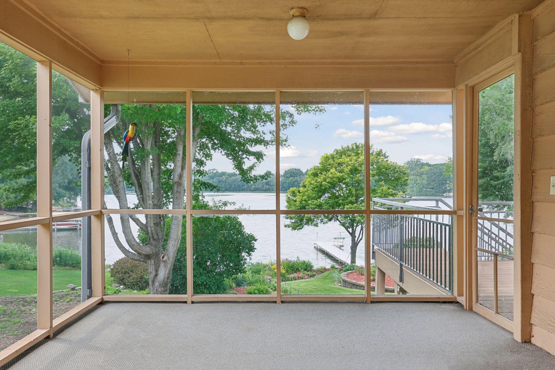 4705 Goldenrod Lane N