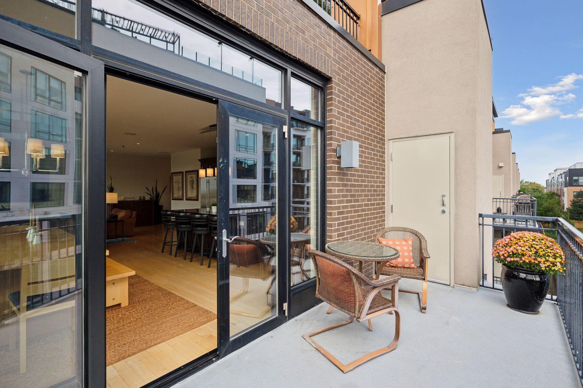 3104 W Lake Street Unit: 401