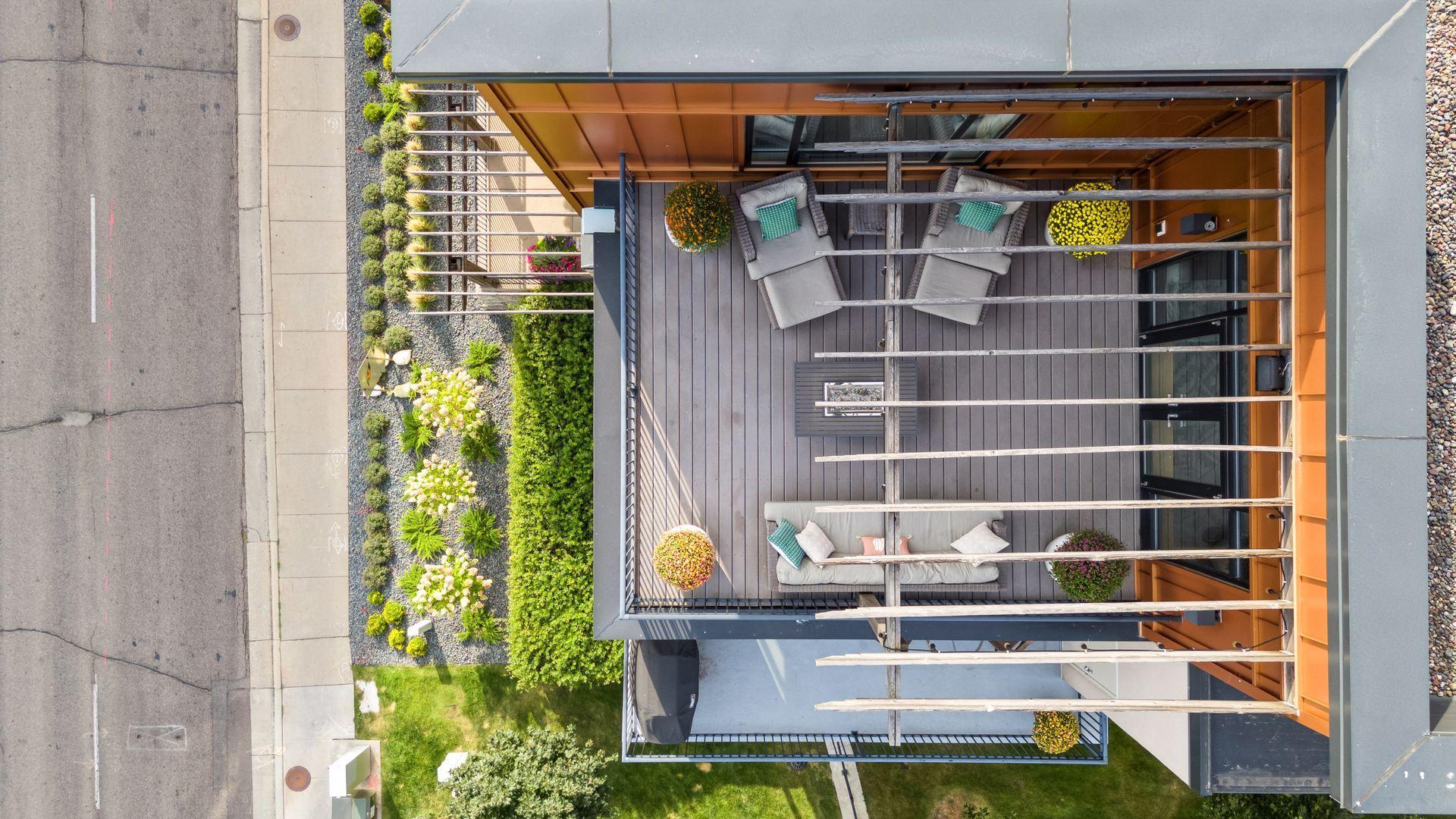 3104 W Lake Street Unit: 401