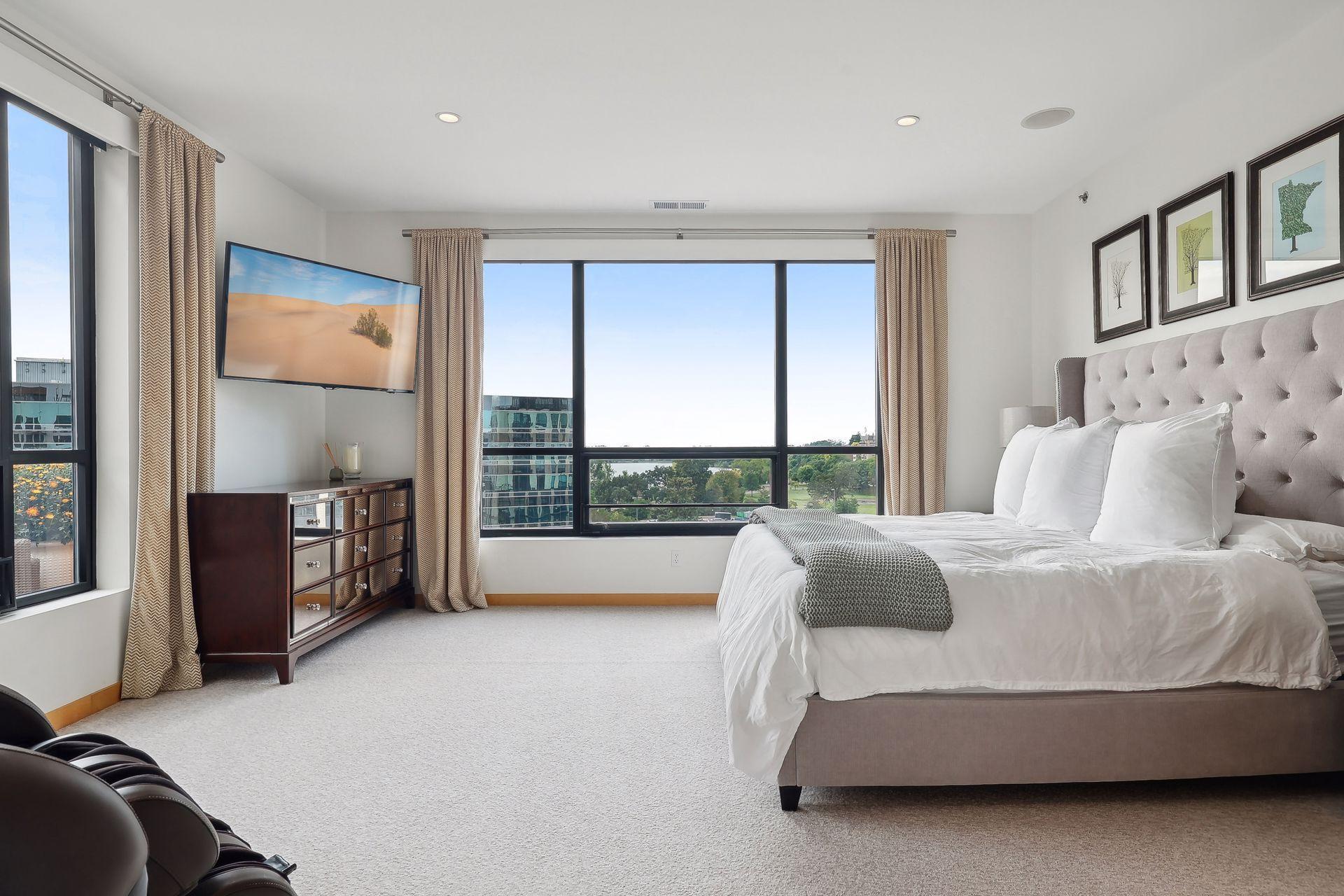 3104 W Lake Street Unit: 401