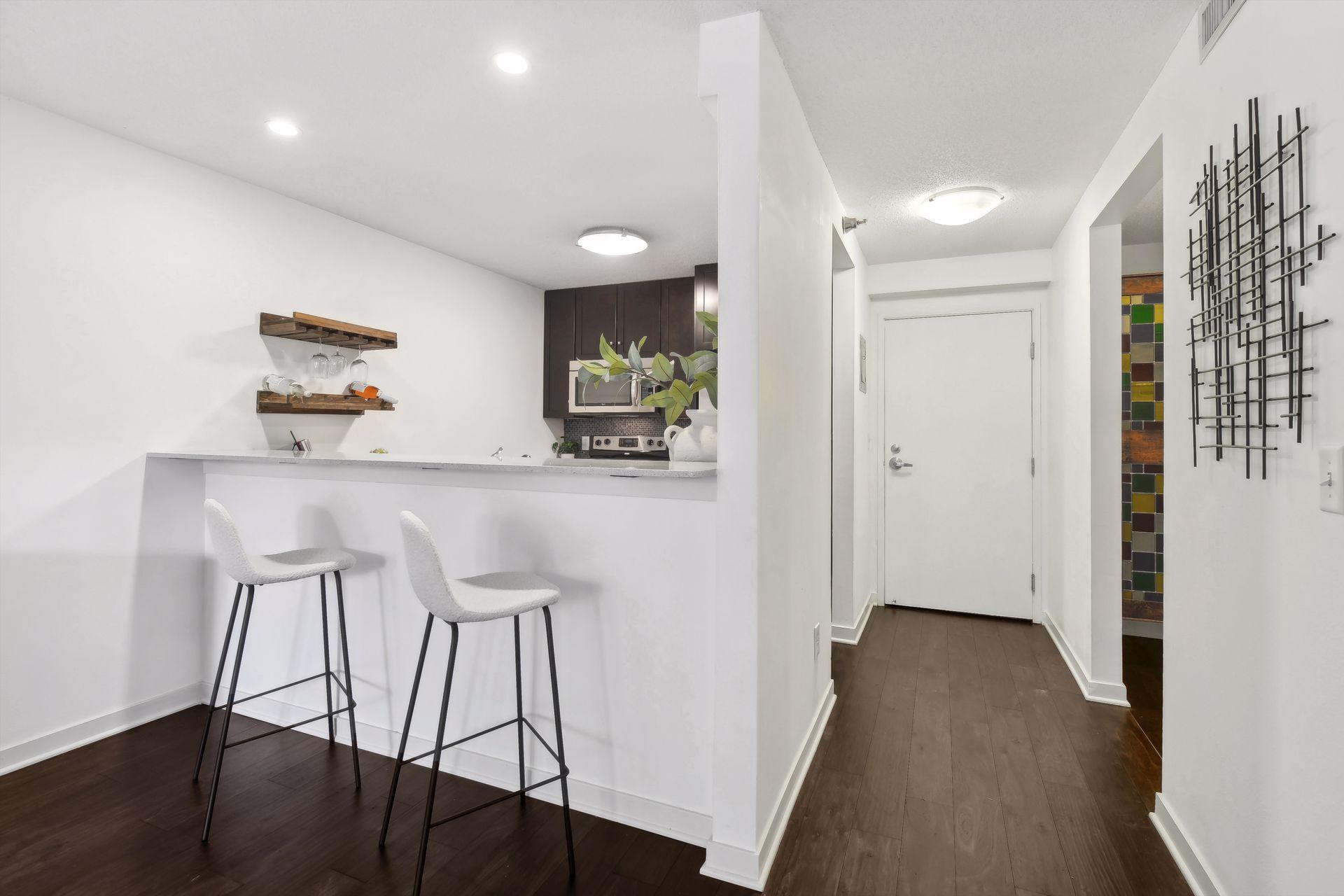 48 Groveland Terrace Unit: B106