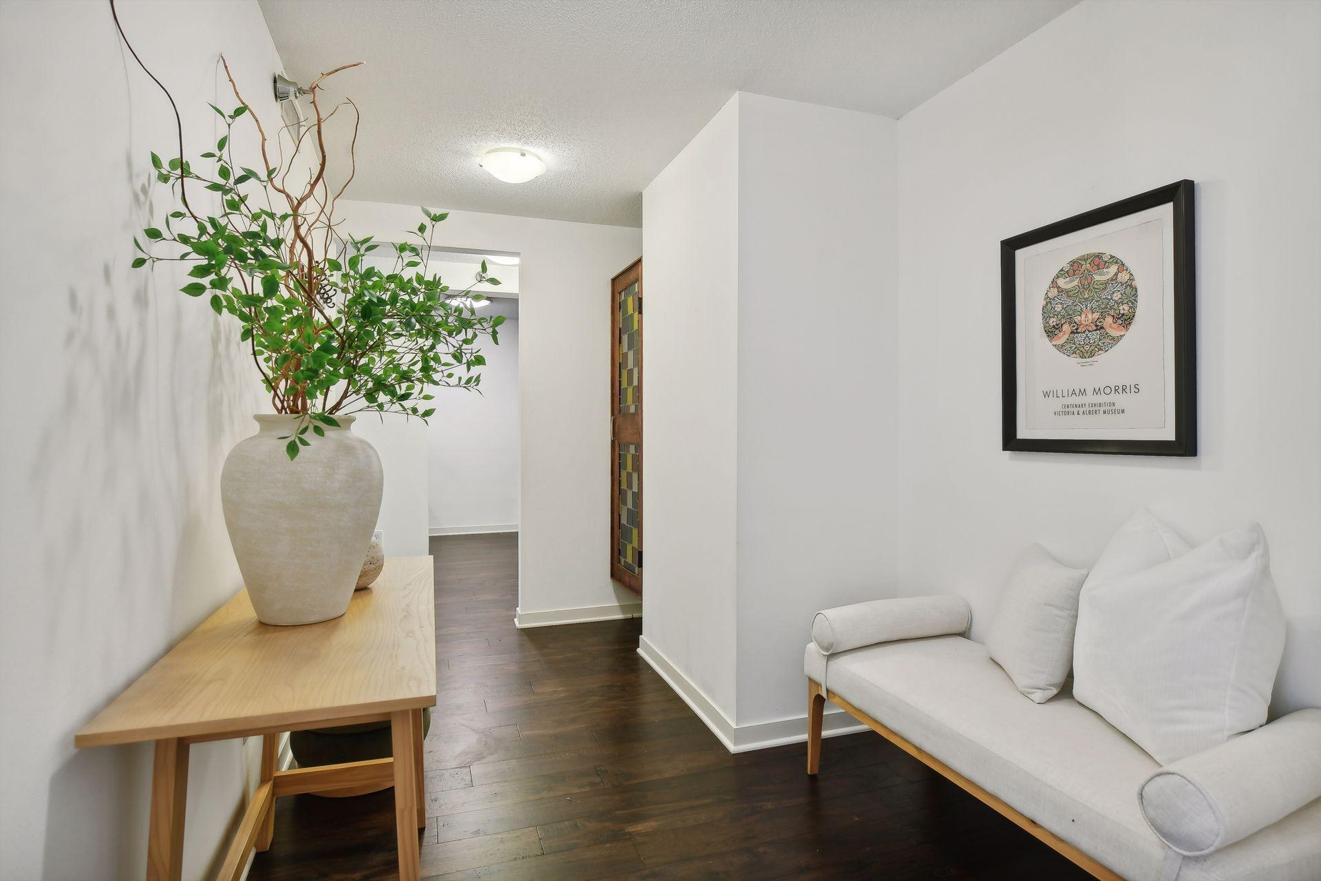 48 Groveland Terrace Unit: B106