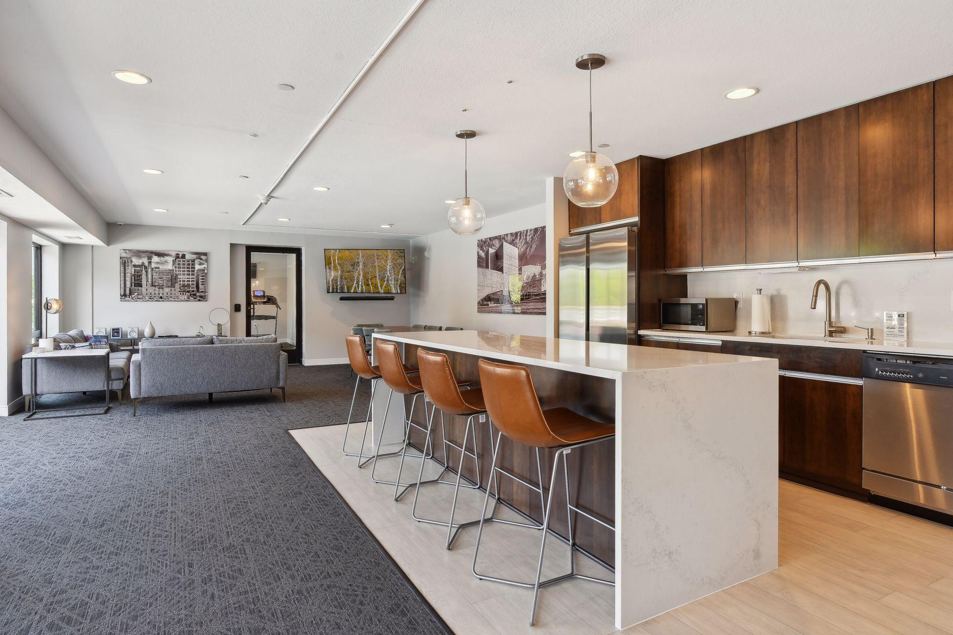 48 Groveland Terrace Unit: B106