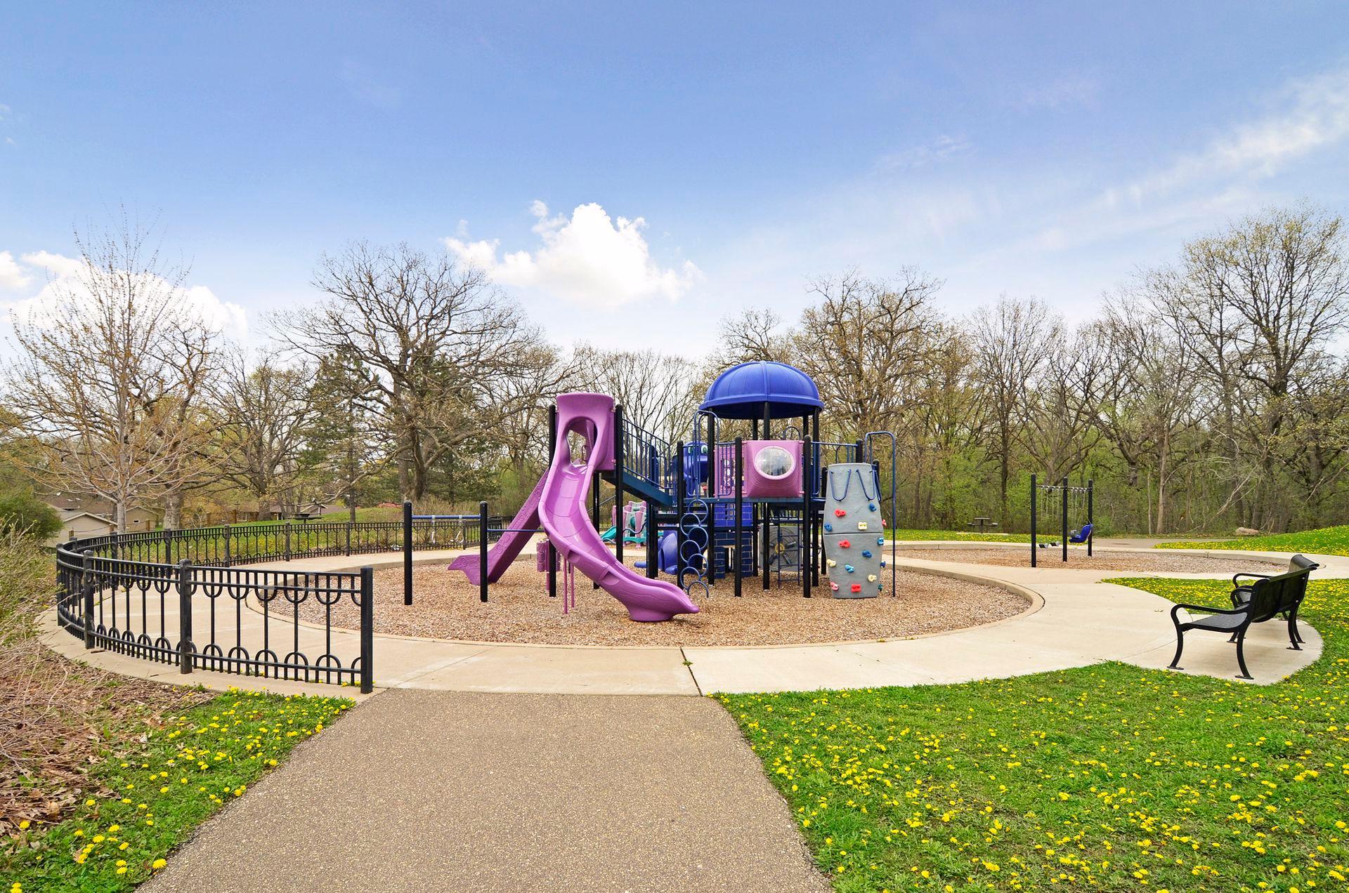 2441 Decatur Avenue S