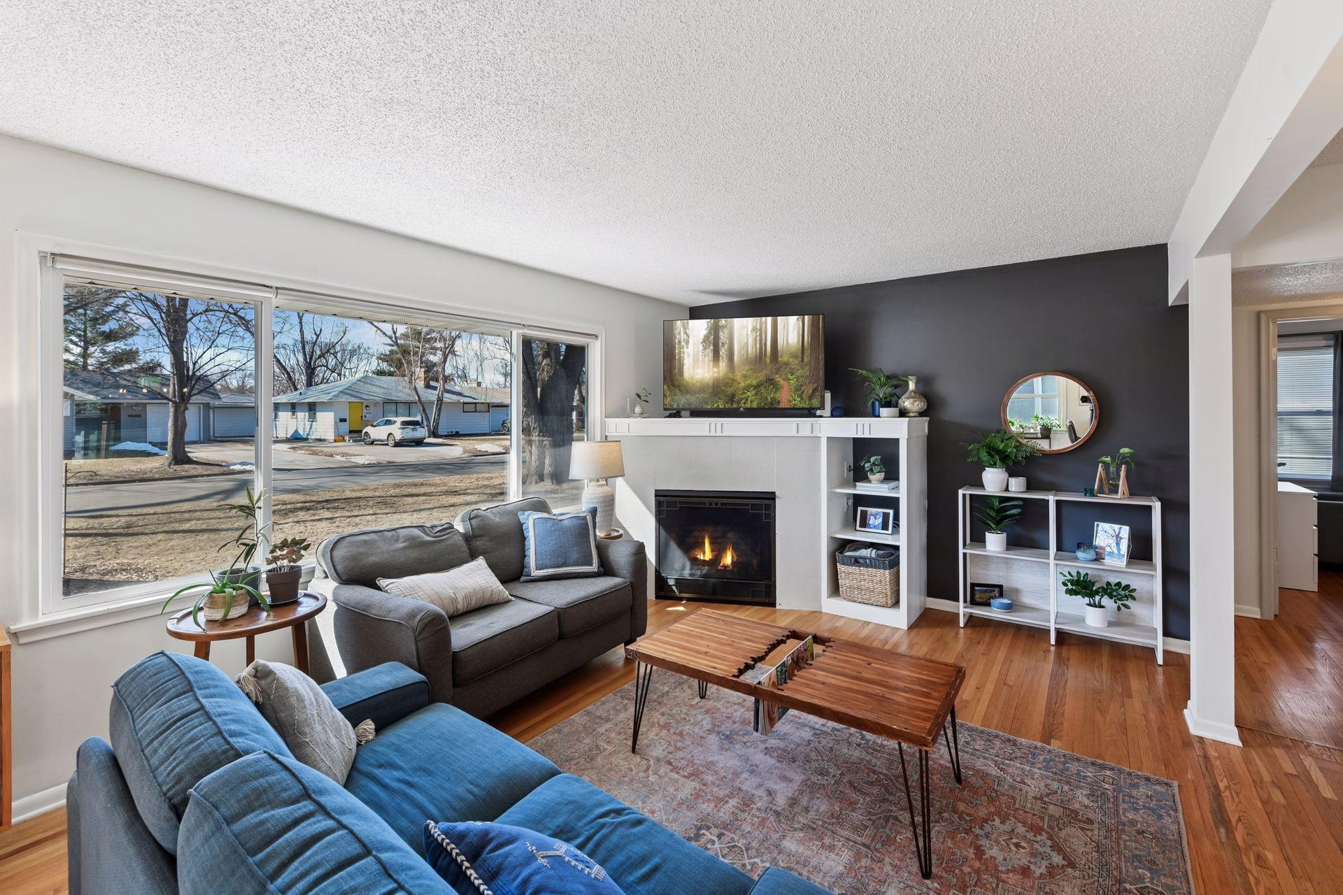 2441 Decatur Avenue S
