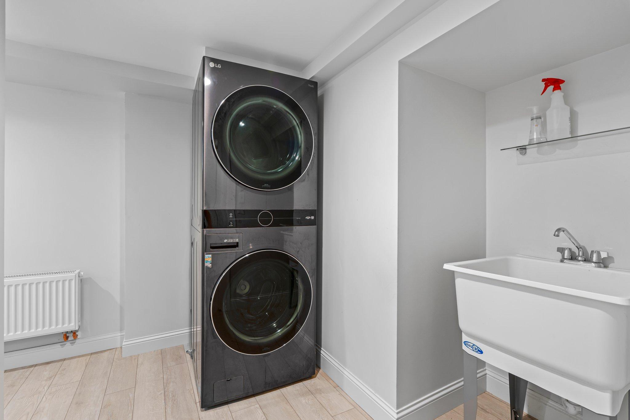 1925 Girard Avenue S