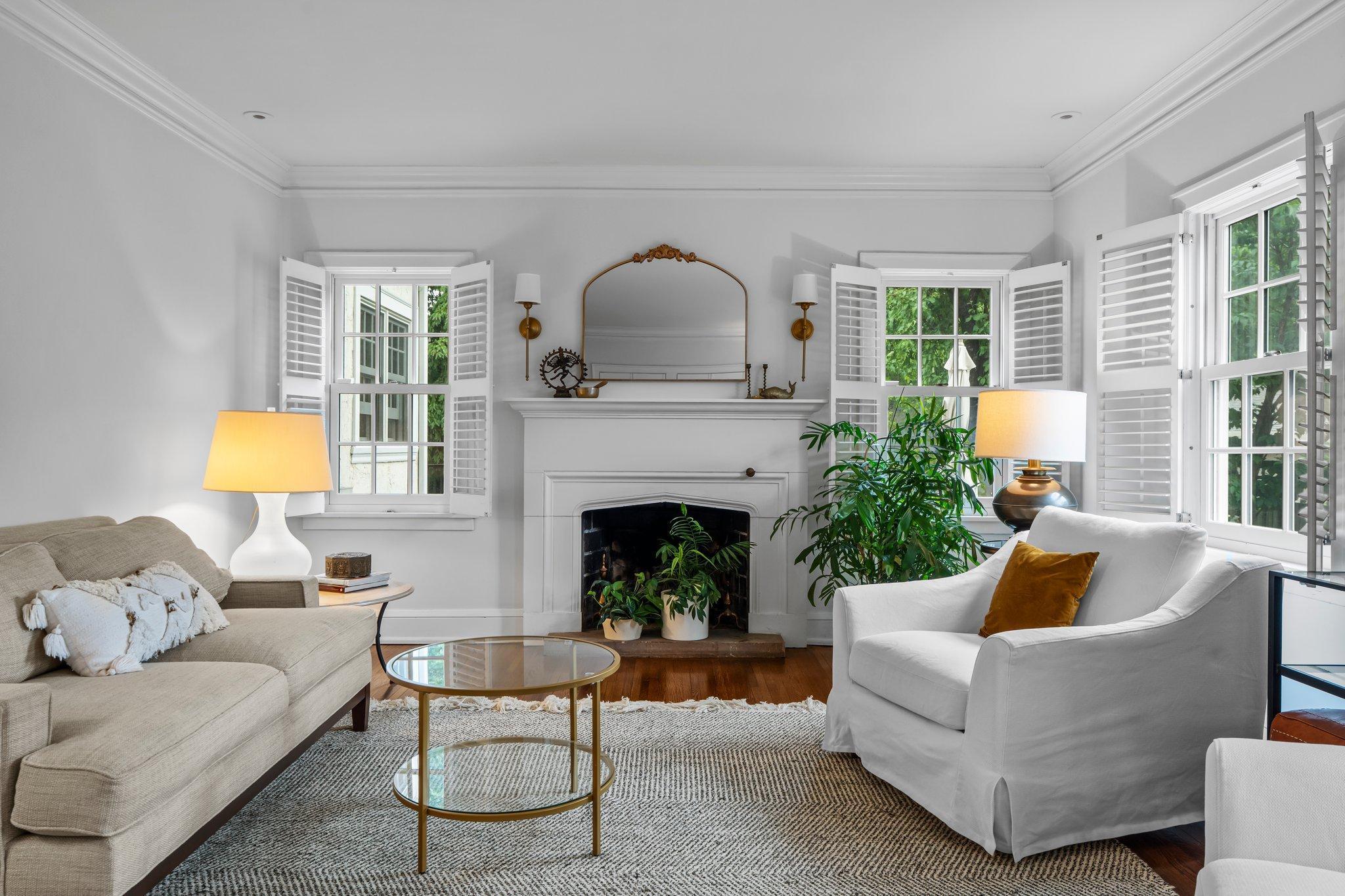 1925 Girard Avenue S