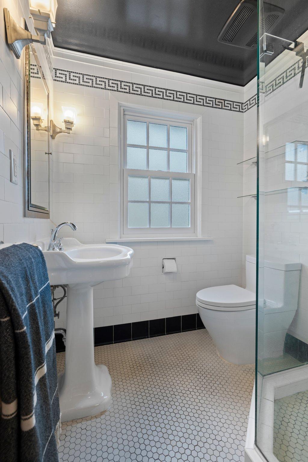 1925 Girard Avenue S