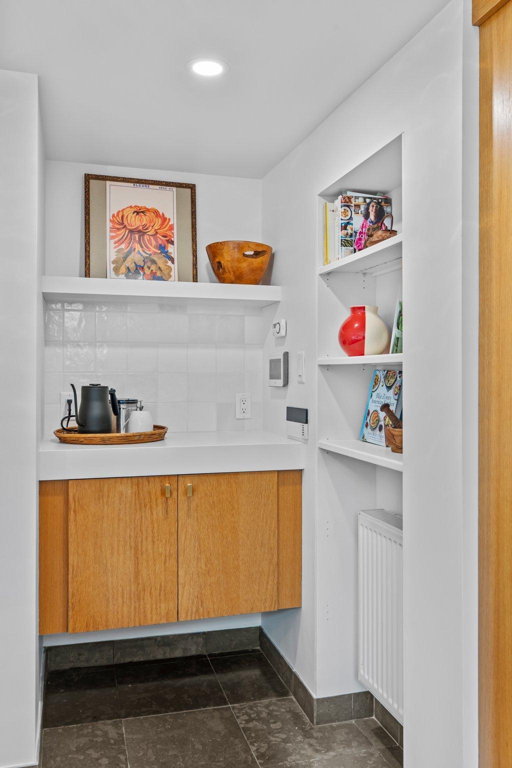 1925 Girard Avenue S