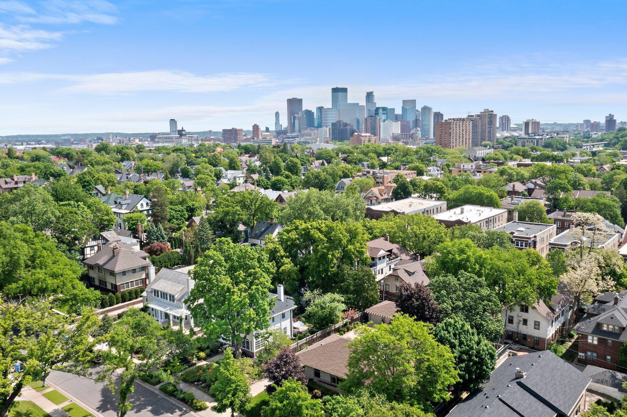 1925 Girard Avenue S