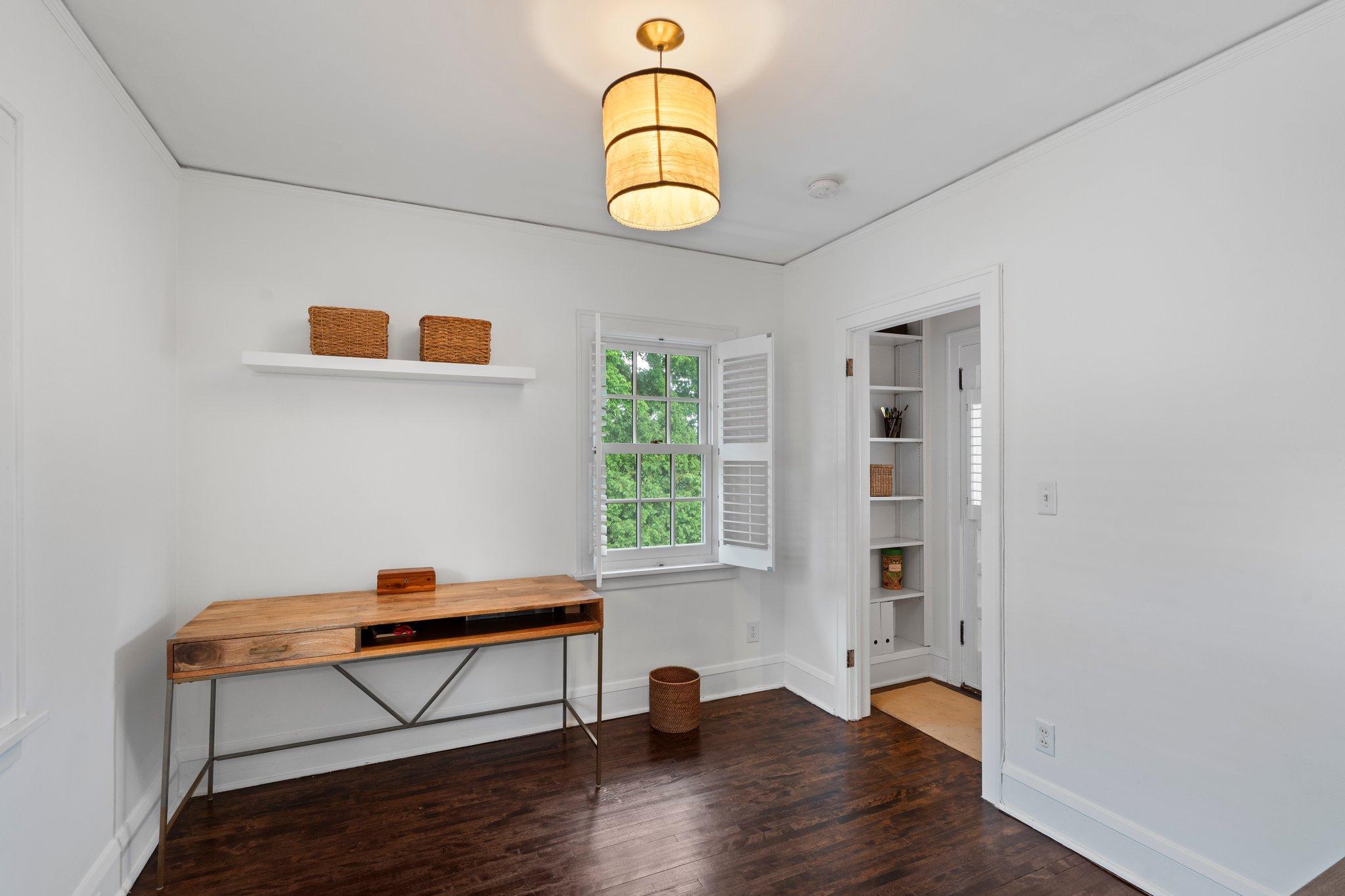 1925 Girard Avenue S