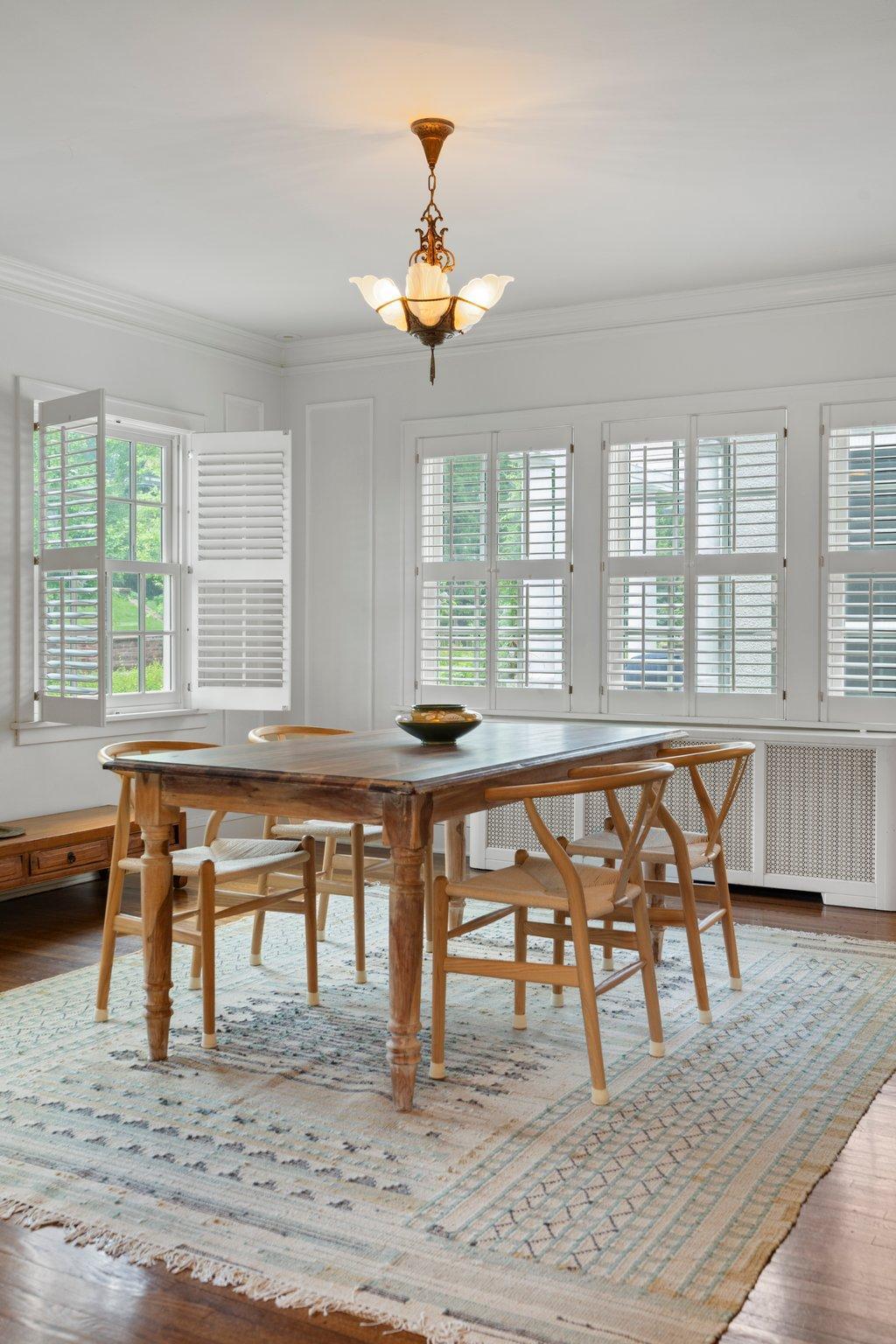 1925 Girard Avenue S