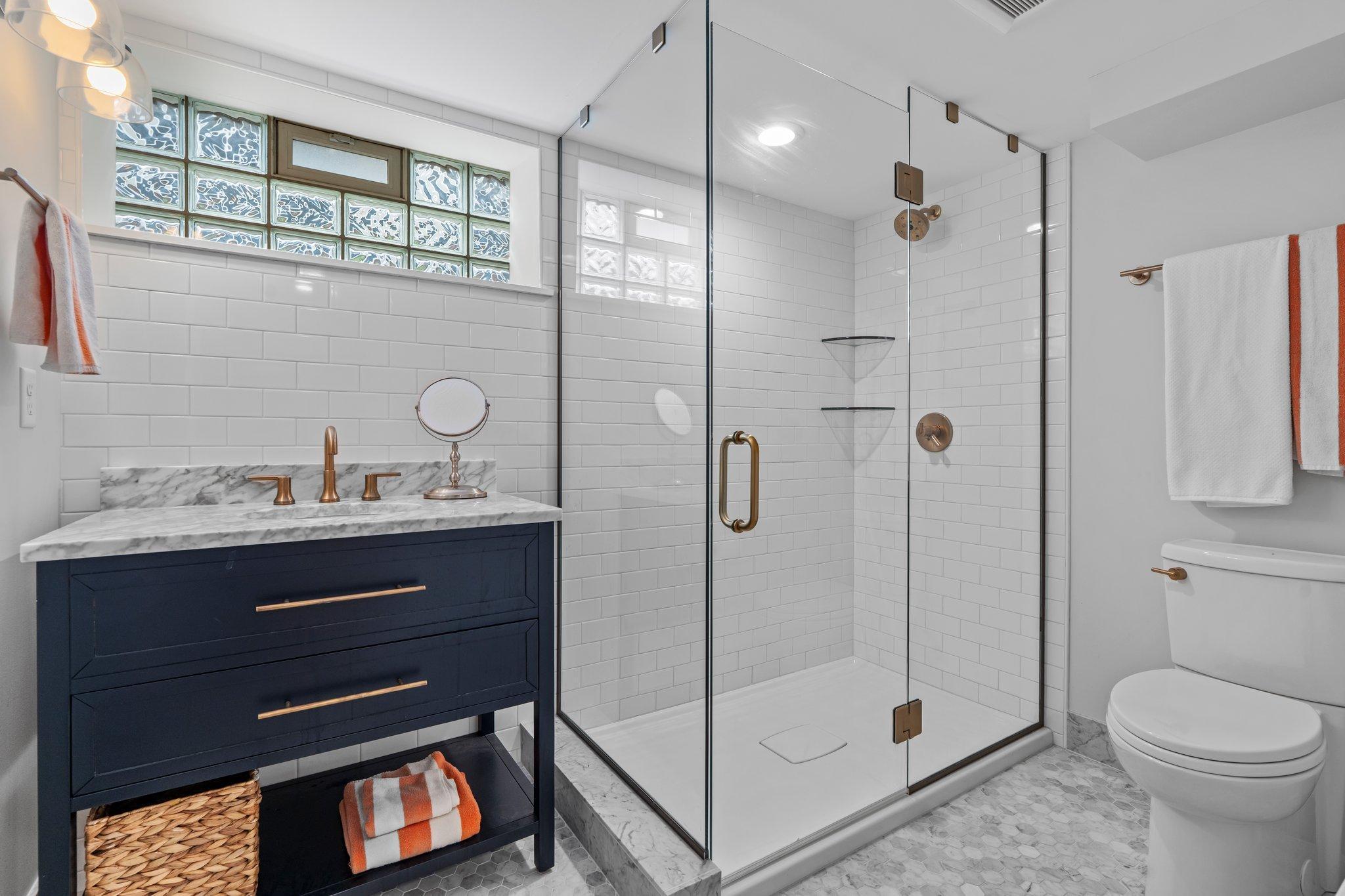 1925 Girard Avenue S