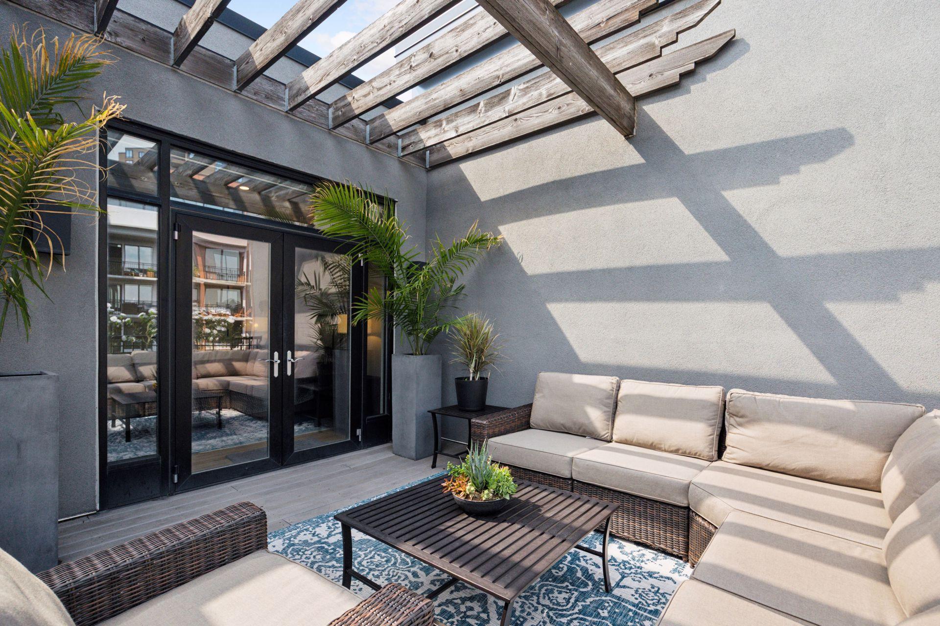 3104 W Lake Street Unit: 403
