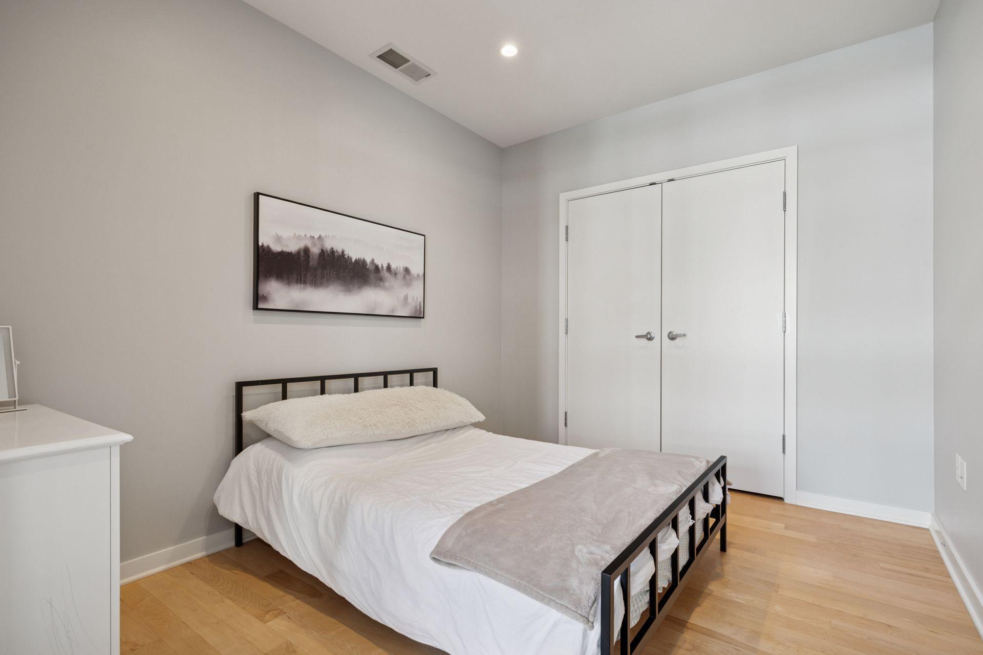 3104 W Lake Street Unit: 403