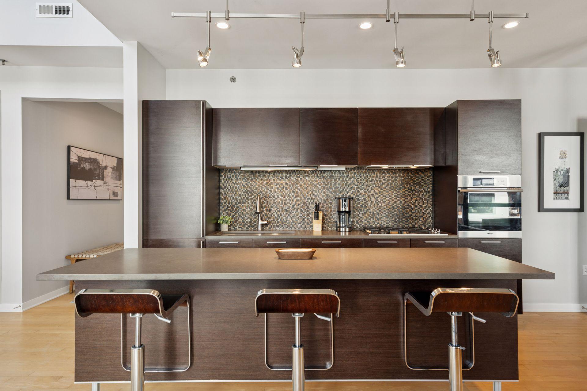 3104 W Lake Street Unit: 403