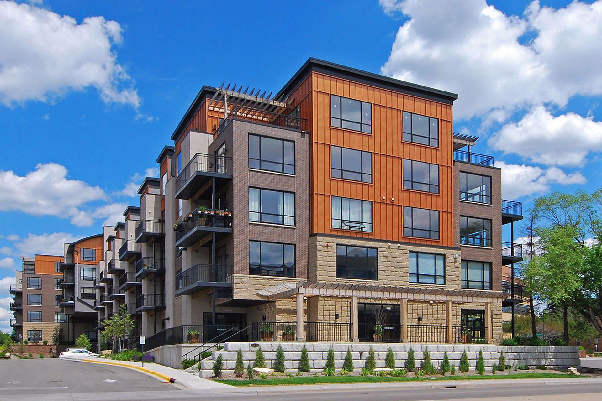 3104 W Lake Street Unit: 403
