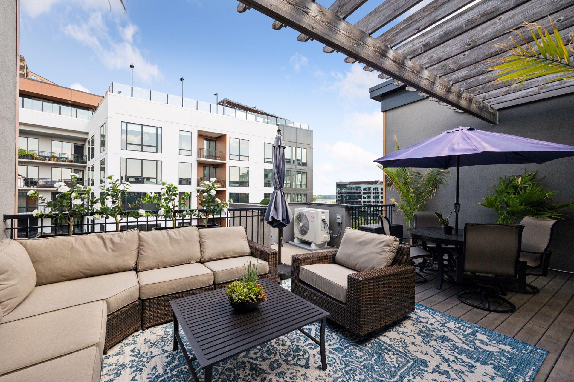 3104 W Lake Street Unit: 403
