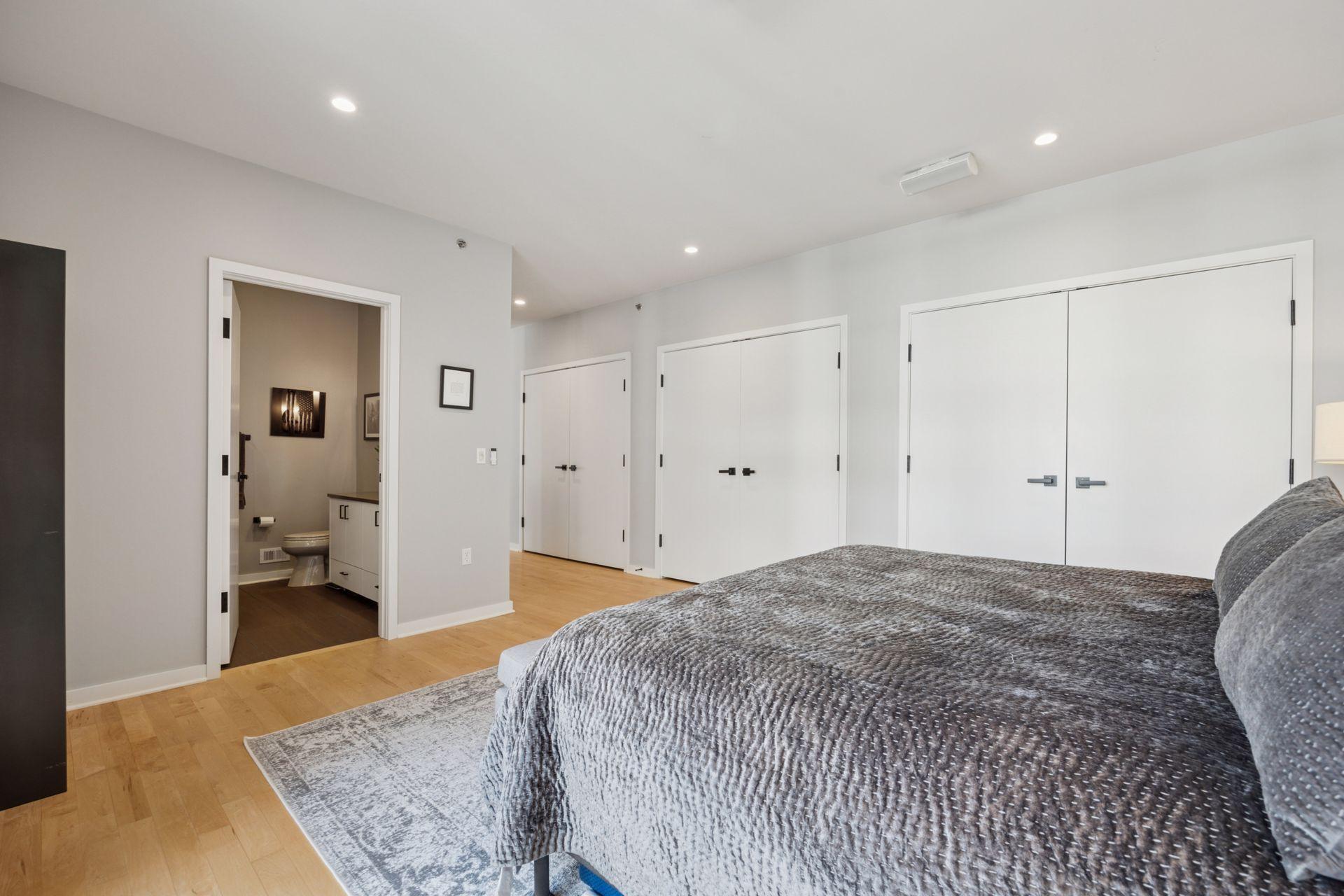 3104 W Lake Street Unit: 403