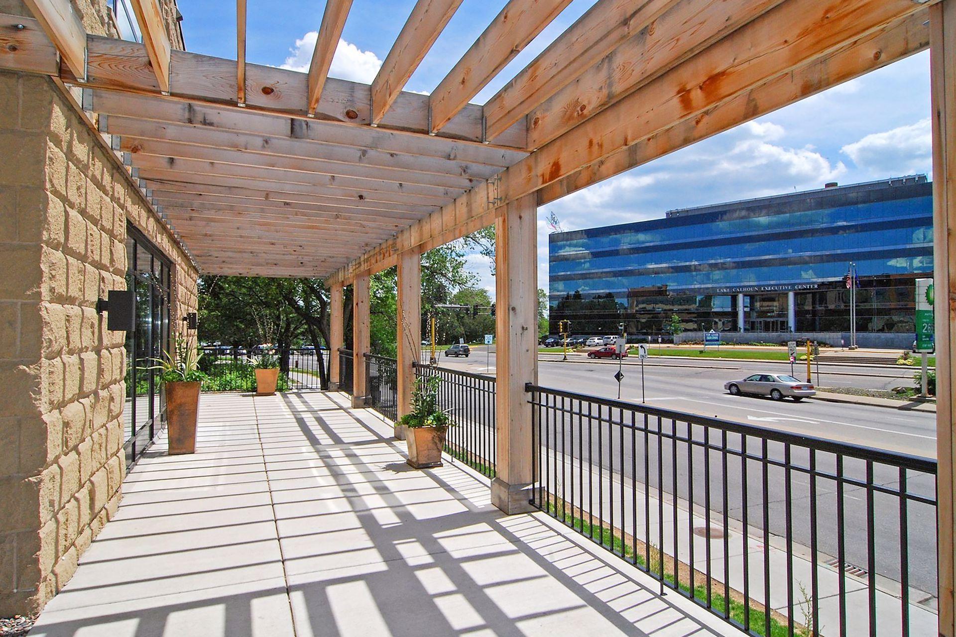 3104 W Lake Street Unit: 403