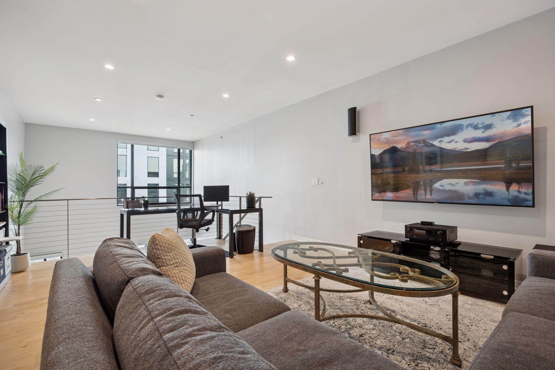 3104 W Lake Street Unit: 403