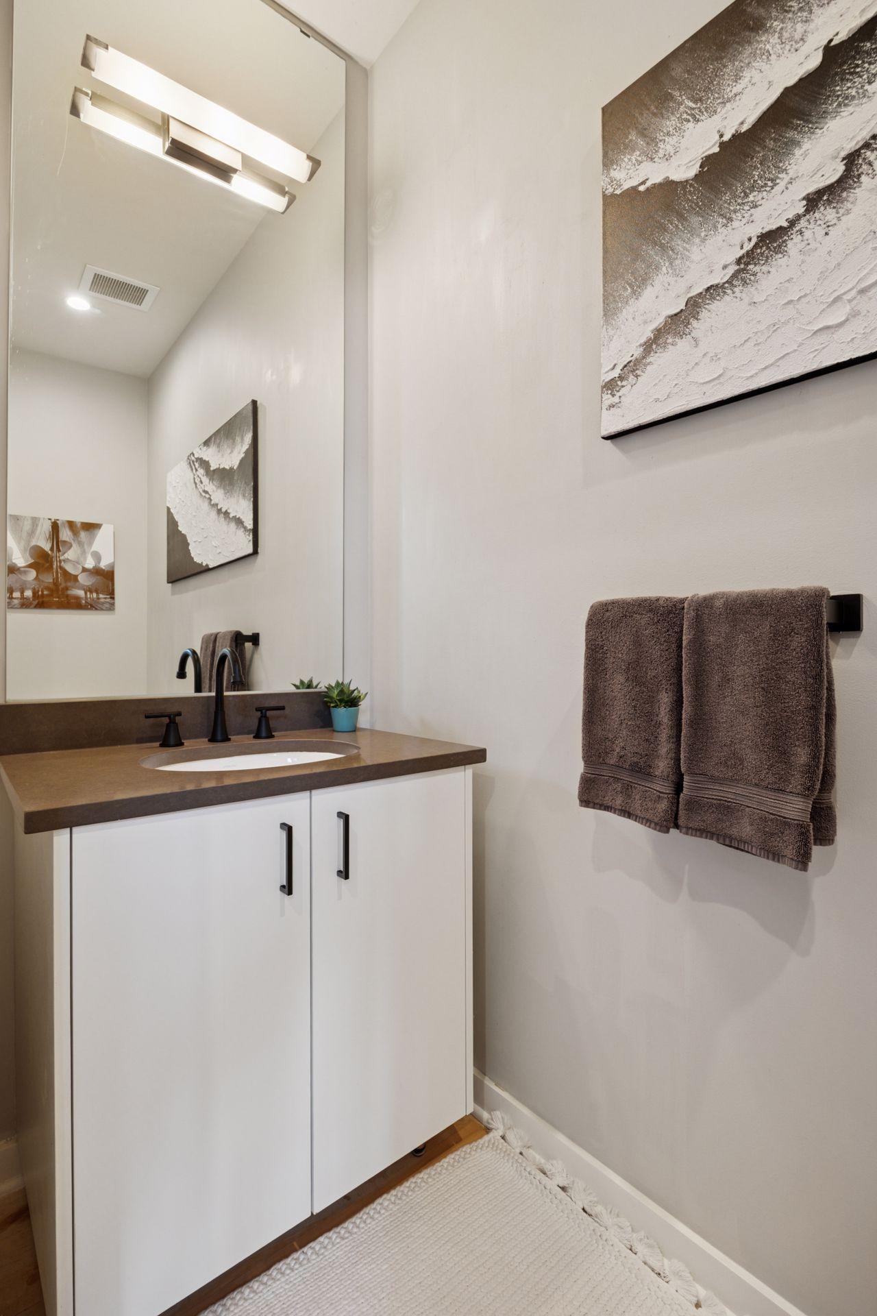 3104 W Lake Street Unit: 403