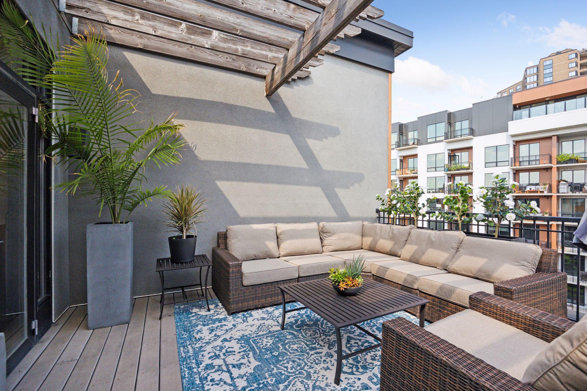 3104 W Lake Street Unit: 403