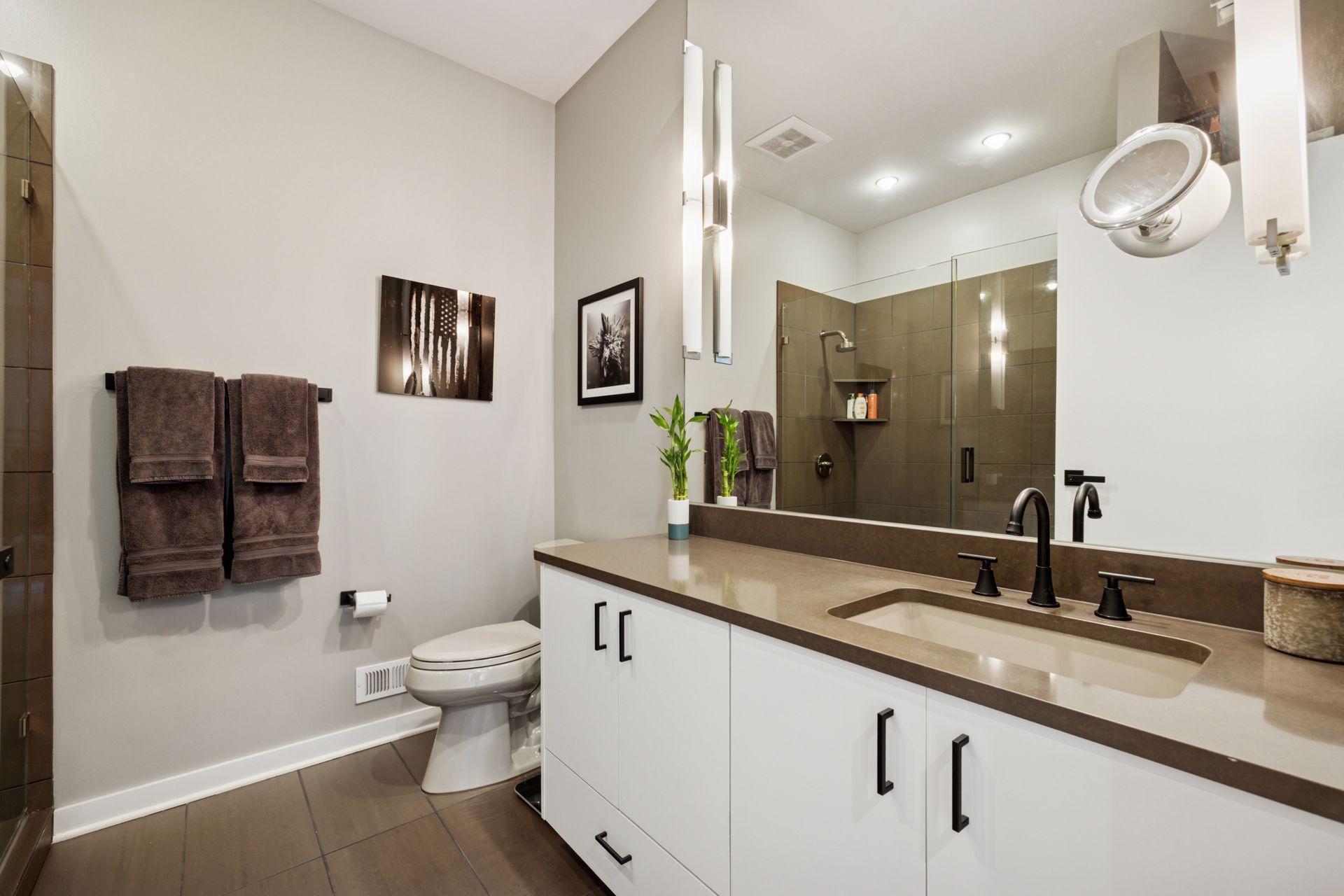 3104 W Lake Street Unit: 403