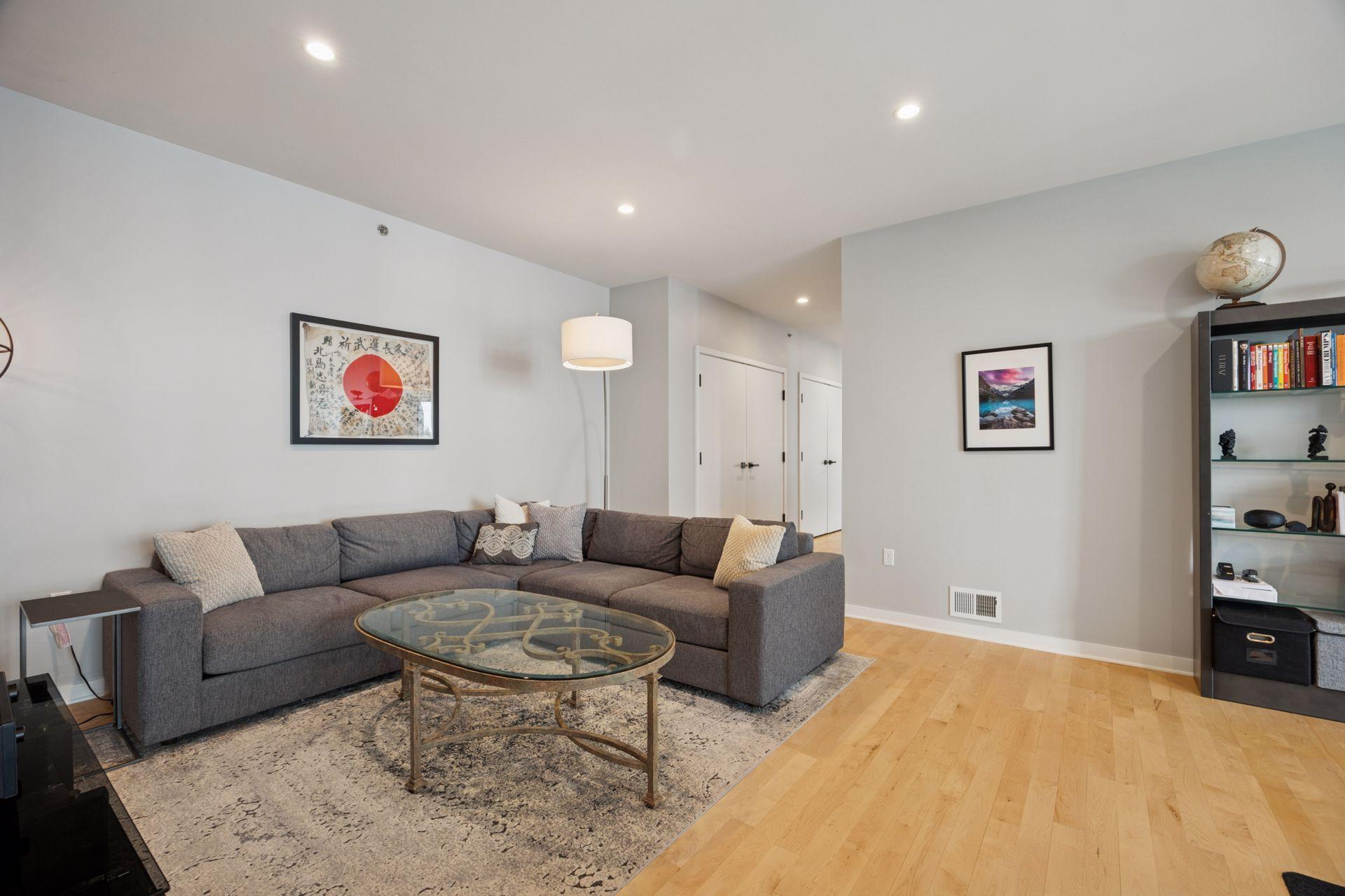 3104 W Lake Street Unit: 403