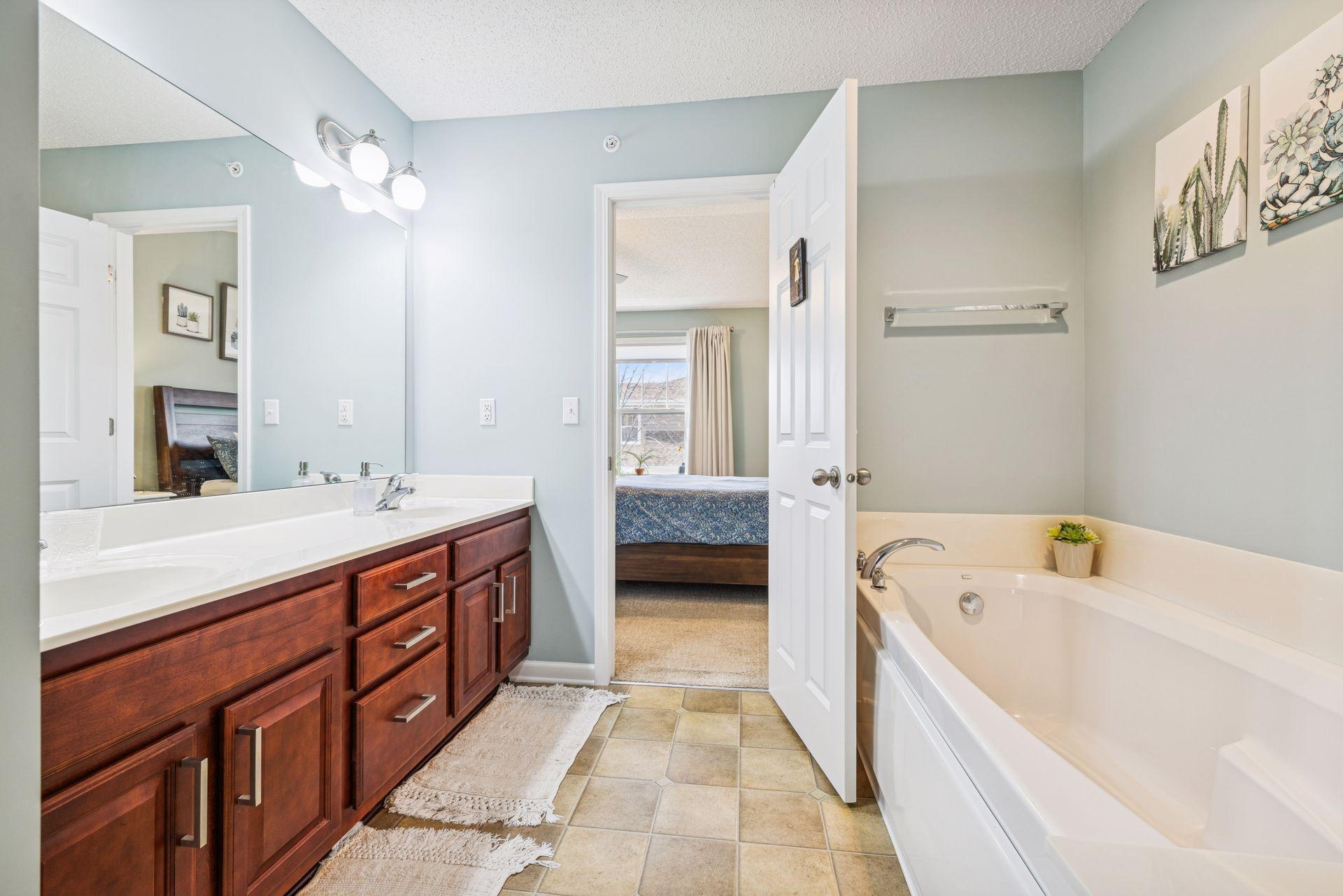 1632 Legacy Parkway E Unit: 4