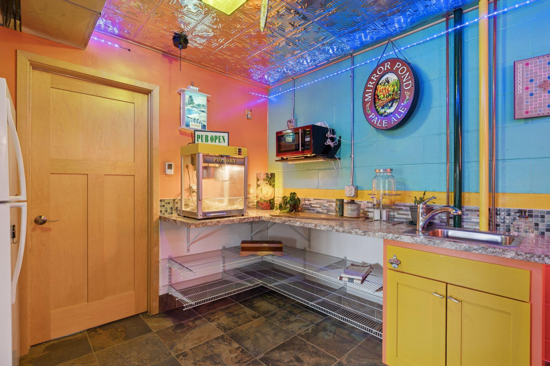 2215 Greenfield Drive E