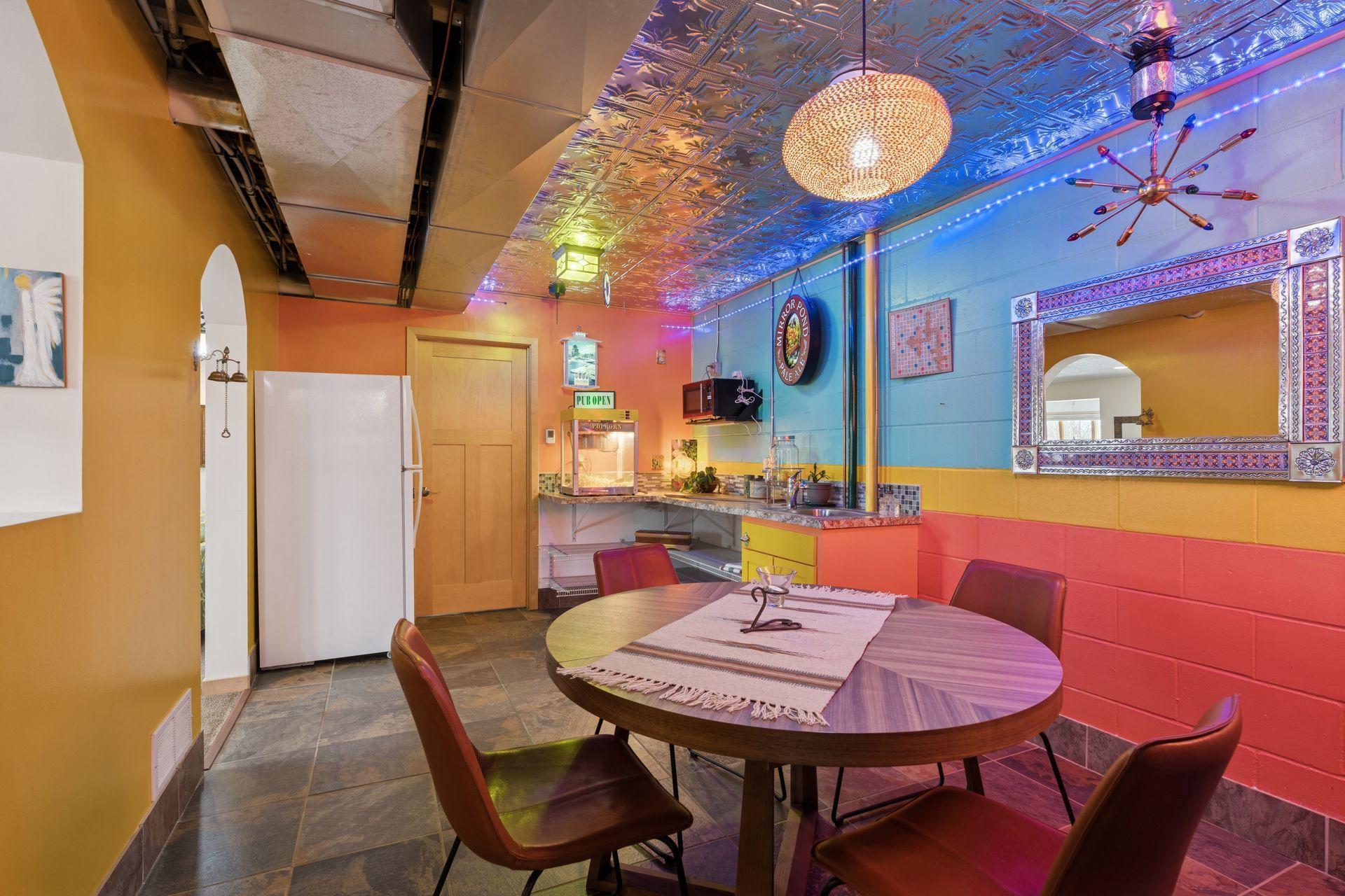 2215 Greenfield Drive E