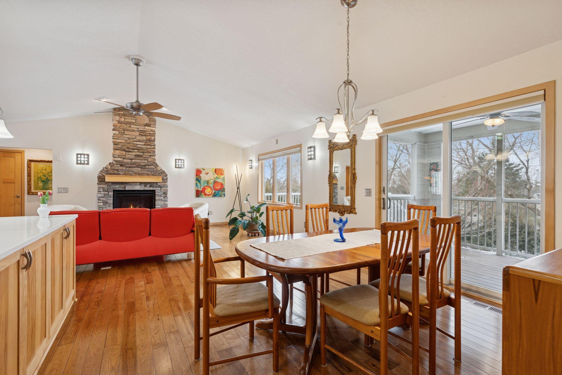 2215 Greenfield Drive E