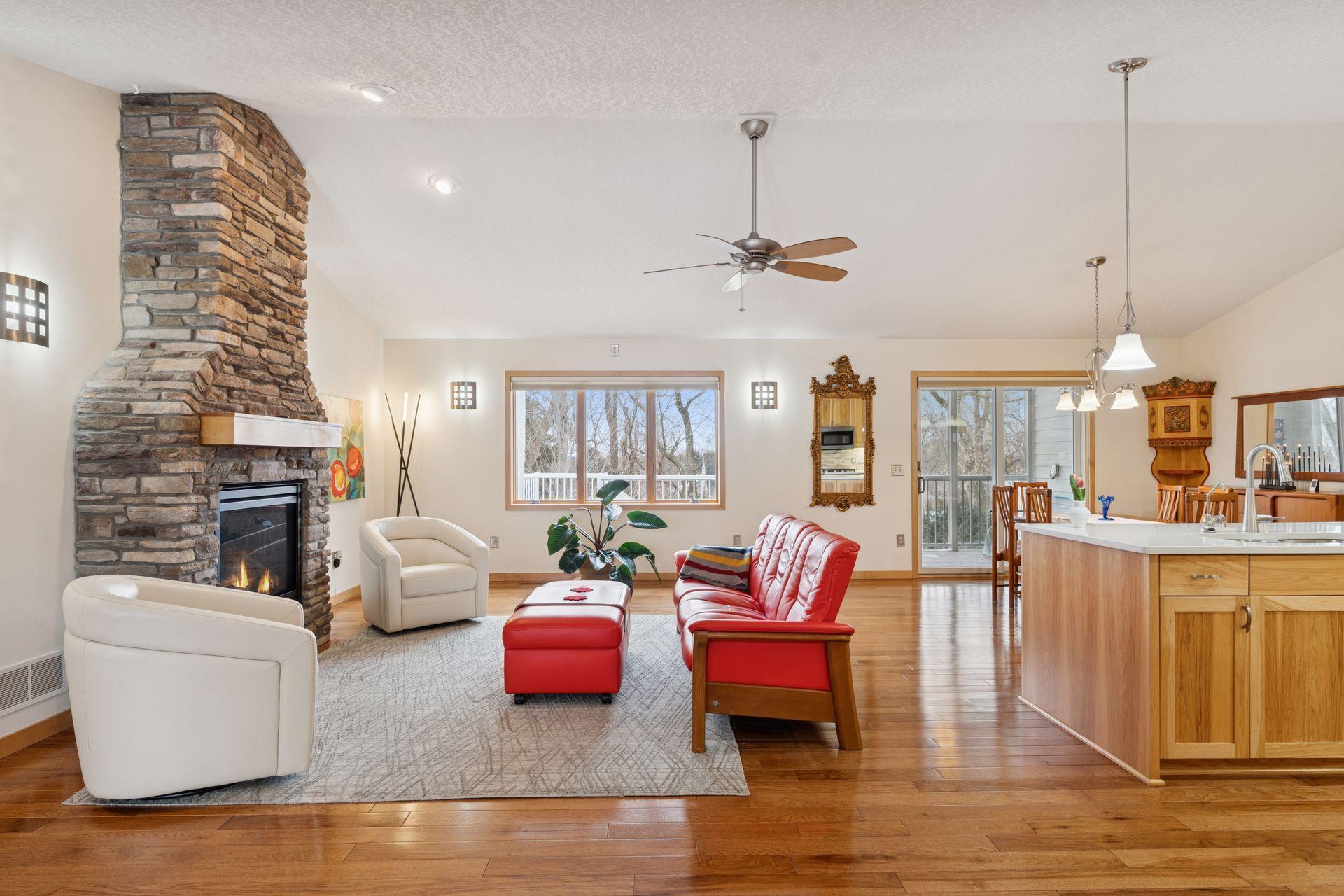 2215 Greenfield Drive E