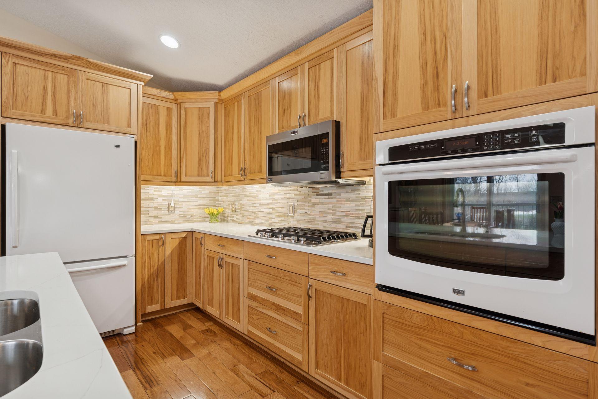 2215 Greenfield Drive E