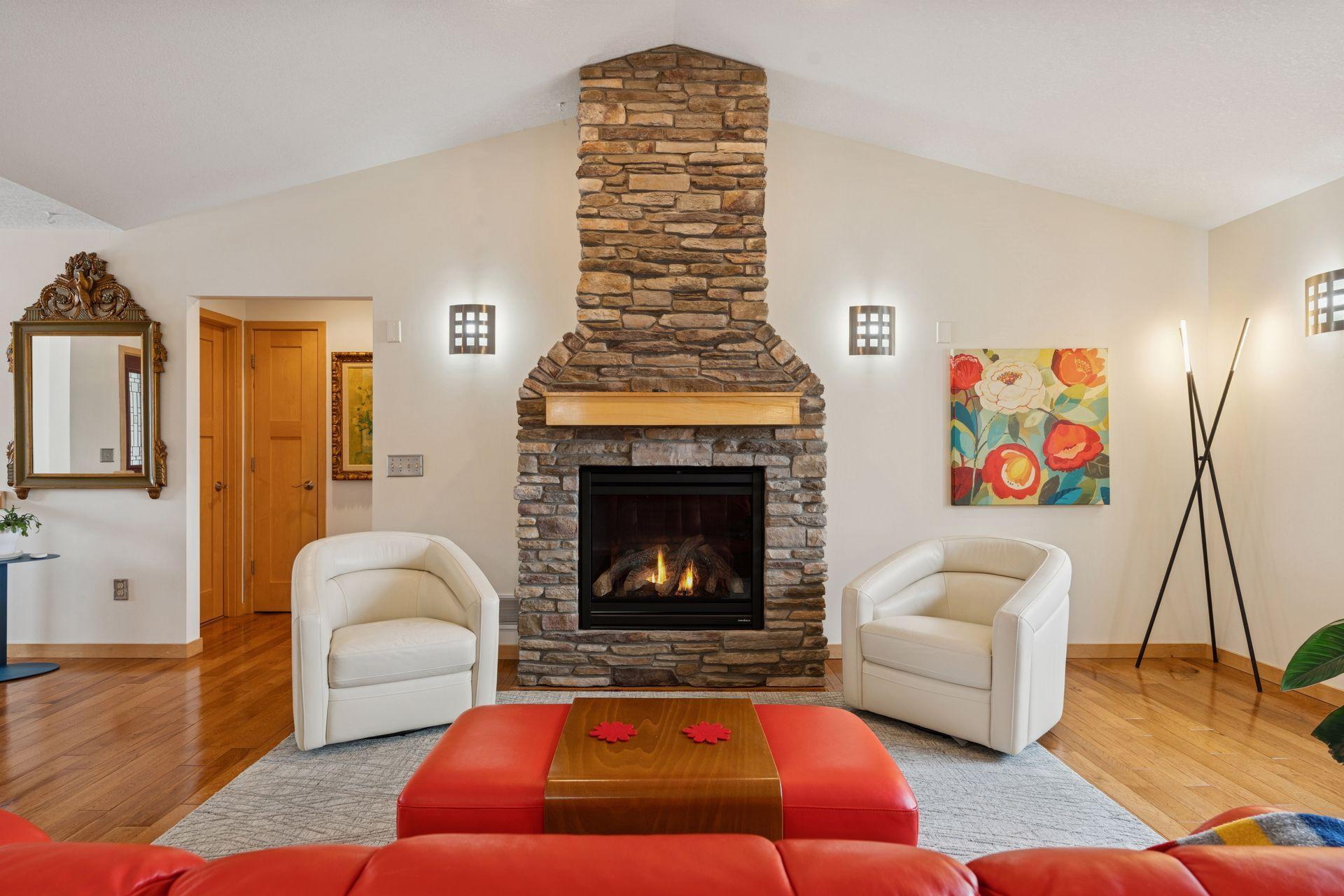 2215 Greenfield Drive E