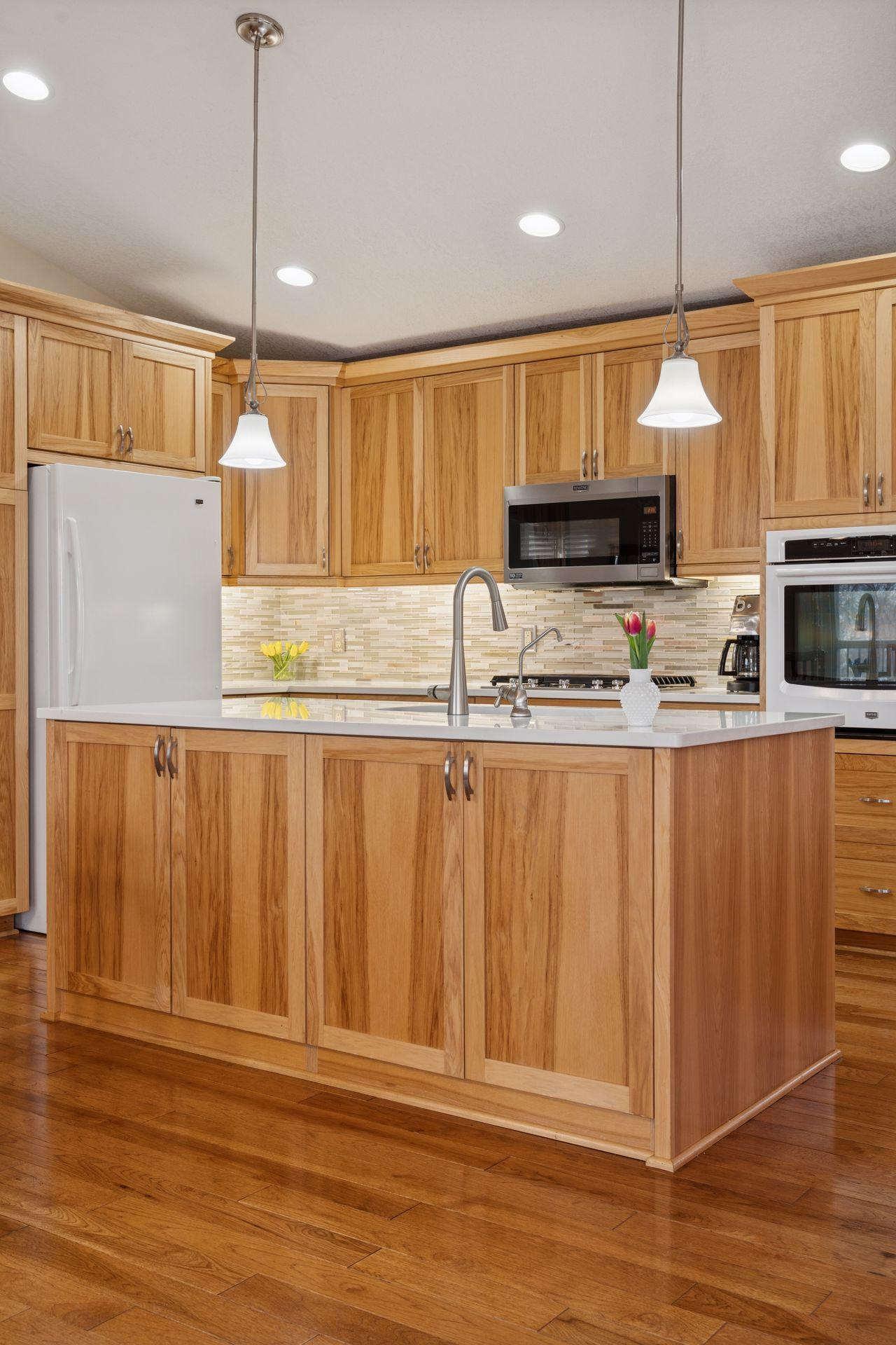 2215 Greenfield Drive E