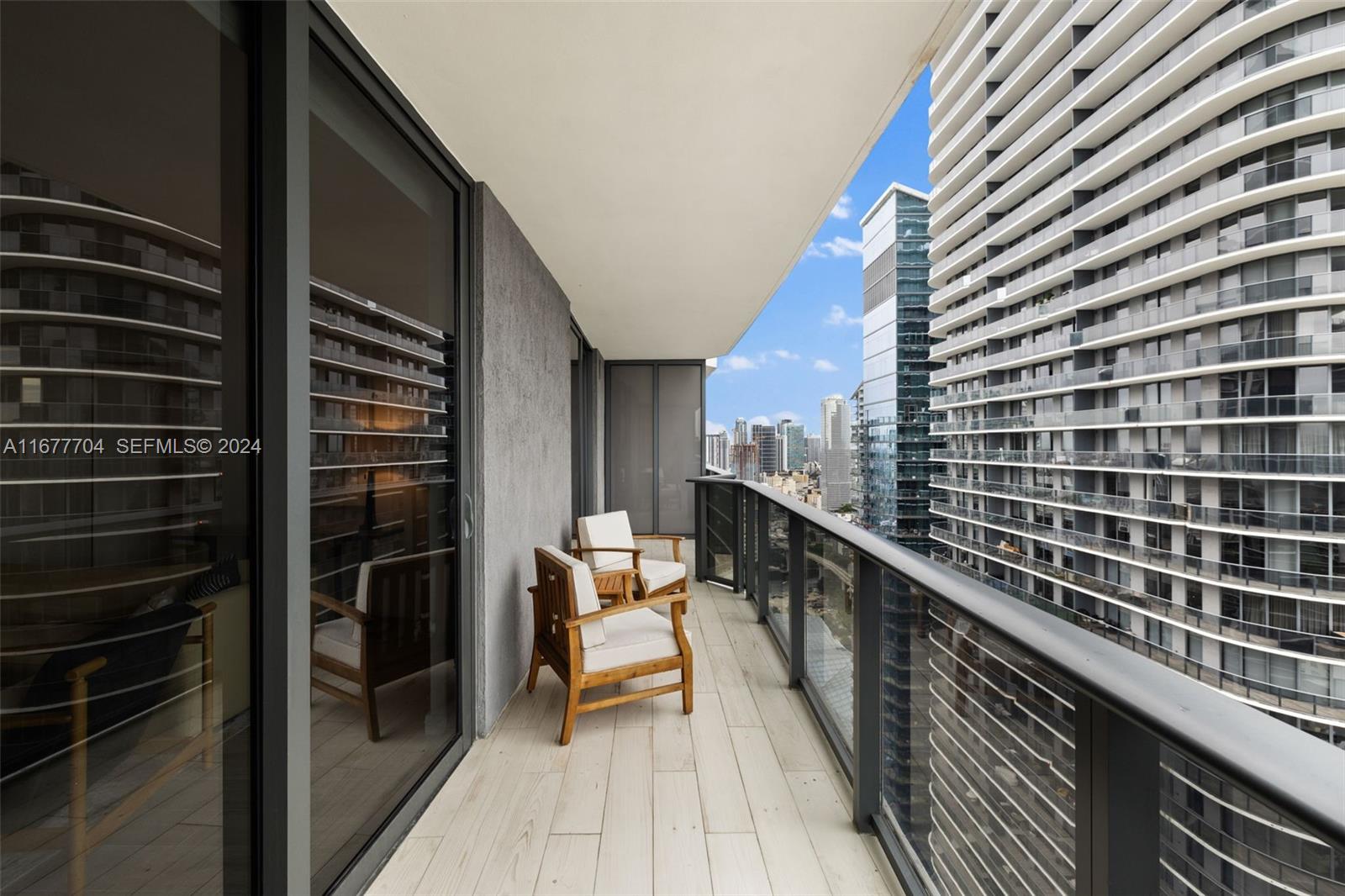 45 SW 9th Street 3802