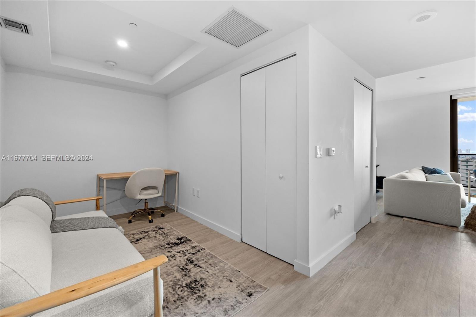 45 SW 9th Street 3802