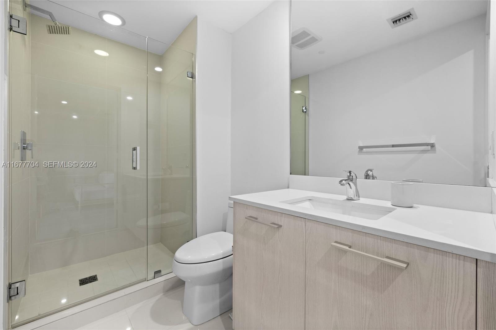 45 SW 9th Street 3802