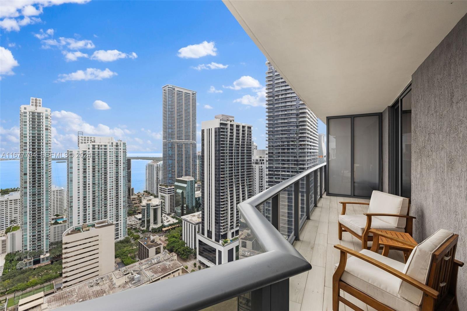 45 SW 9th Street 3802