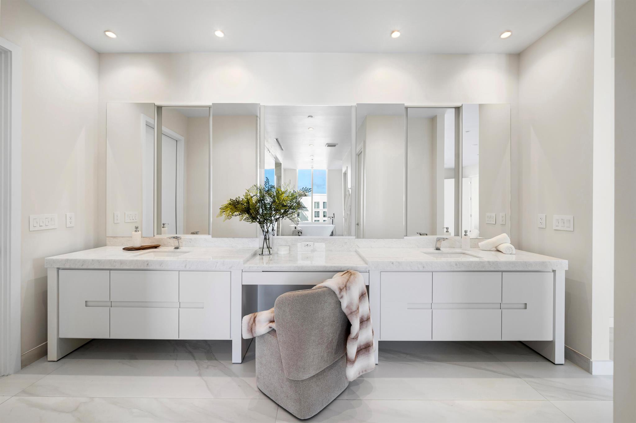 210 SE Mizner Boulevard Ph03