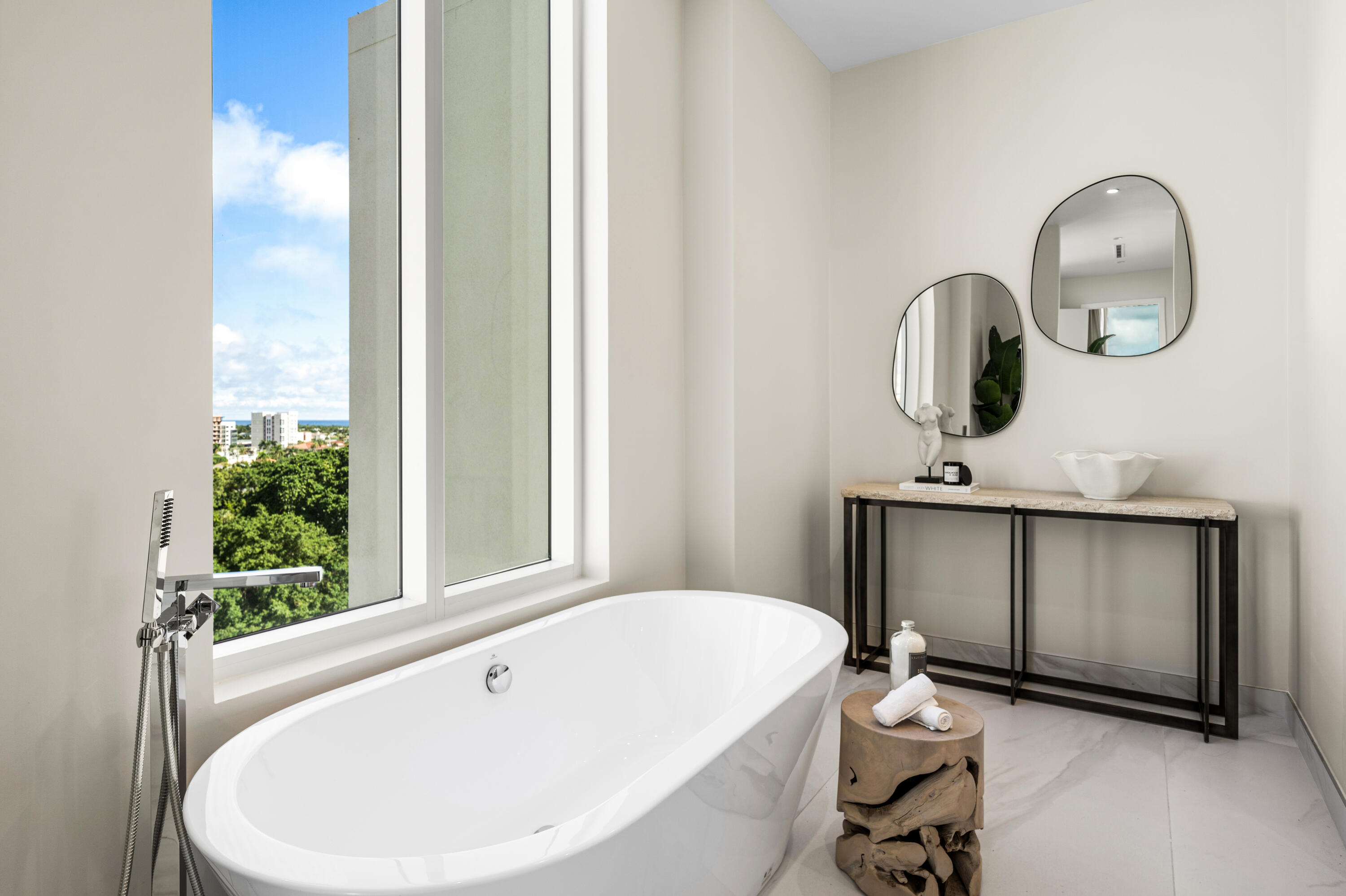 210 SE Mizner Boulevard Ph03