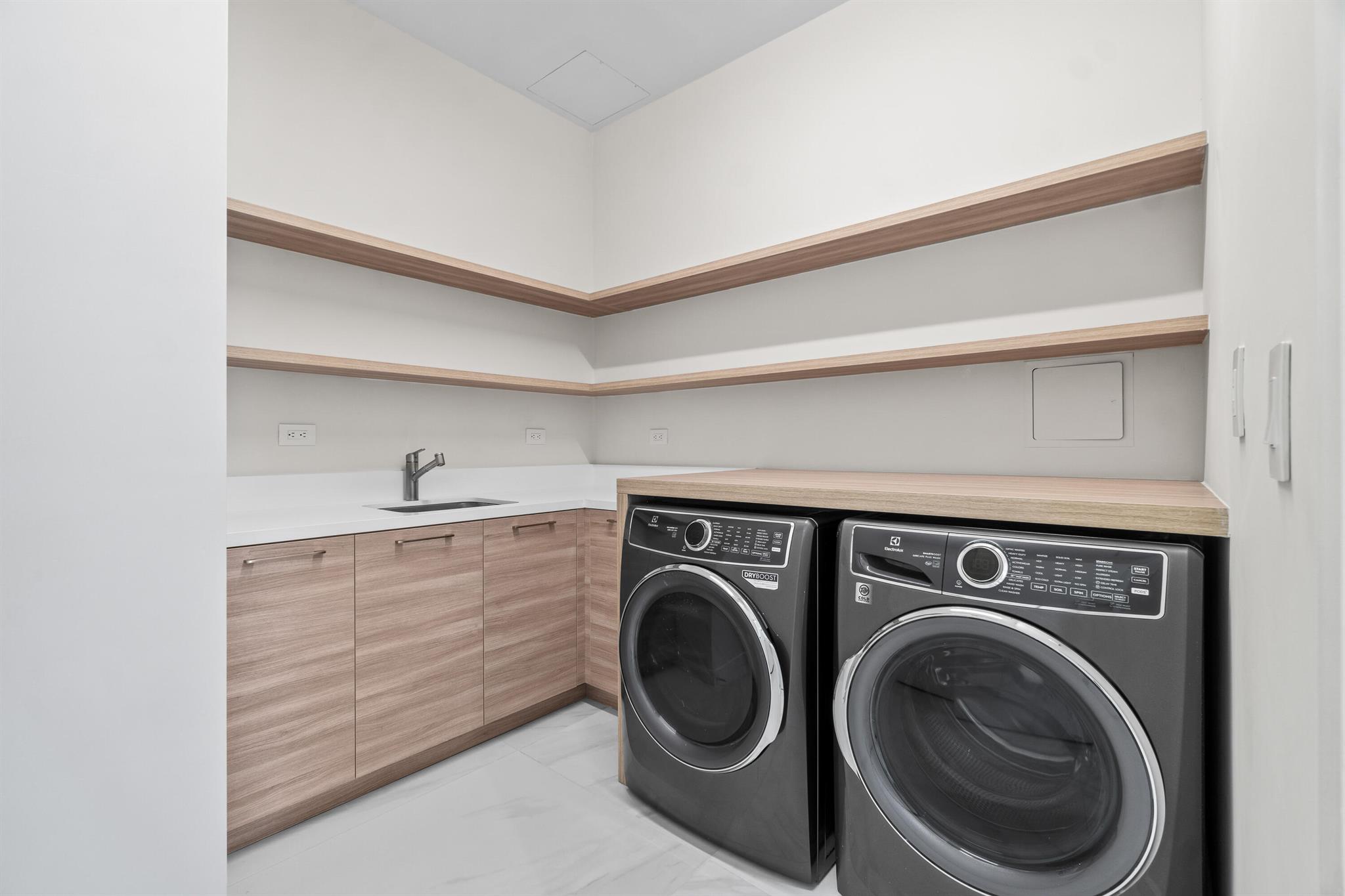 220 SE Mizner Boulevard Villa 101