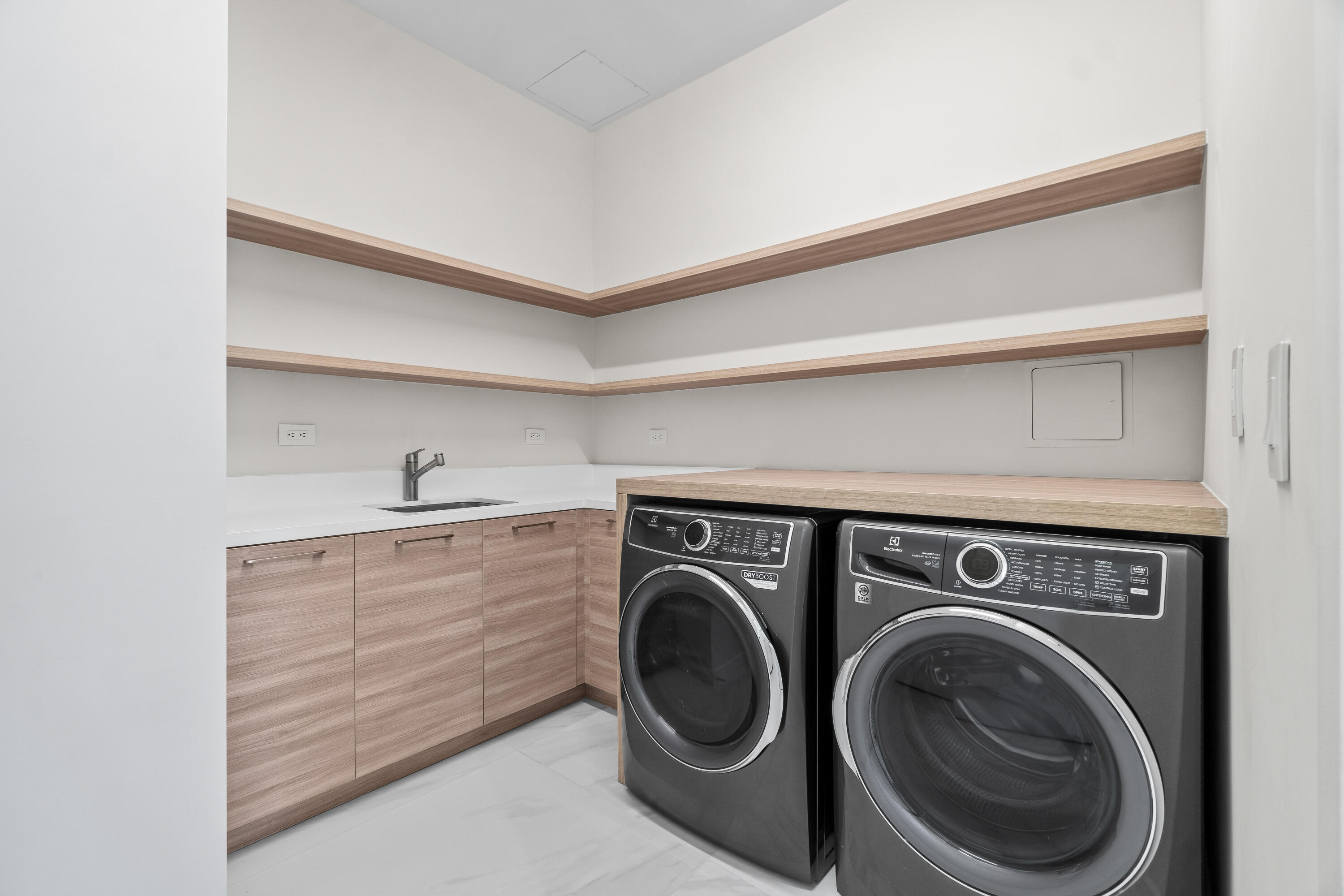 220 SE Mizner Boulevard Villa 101