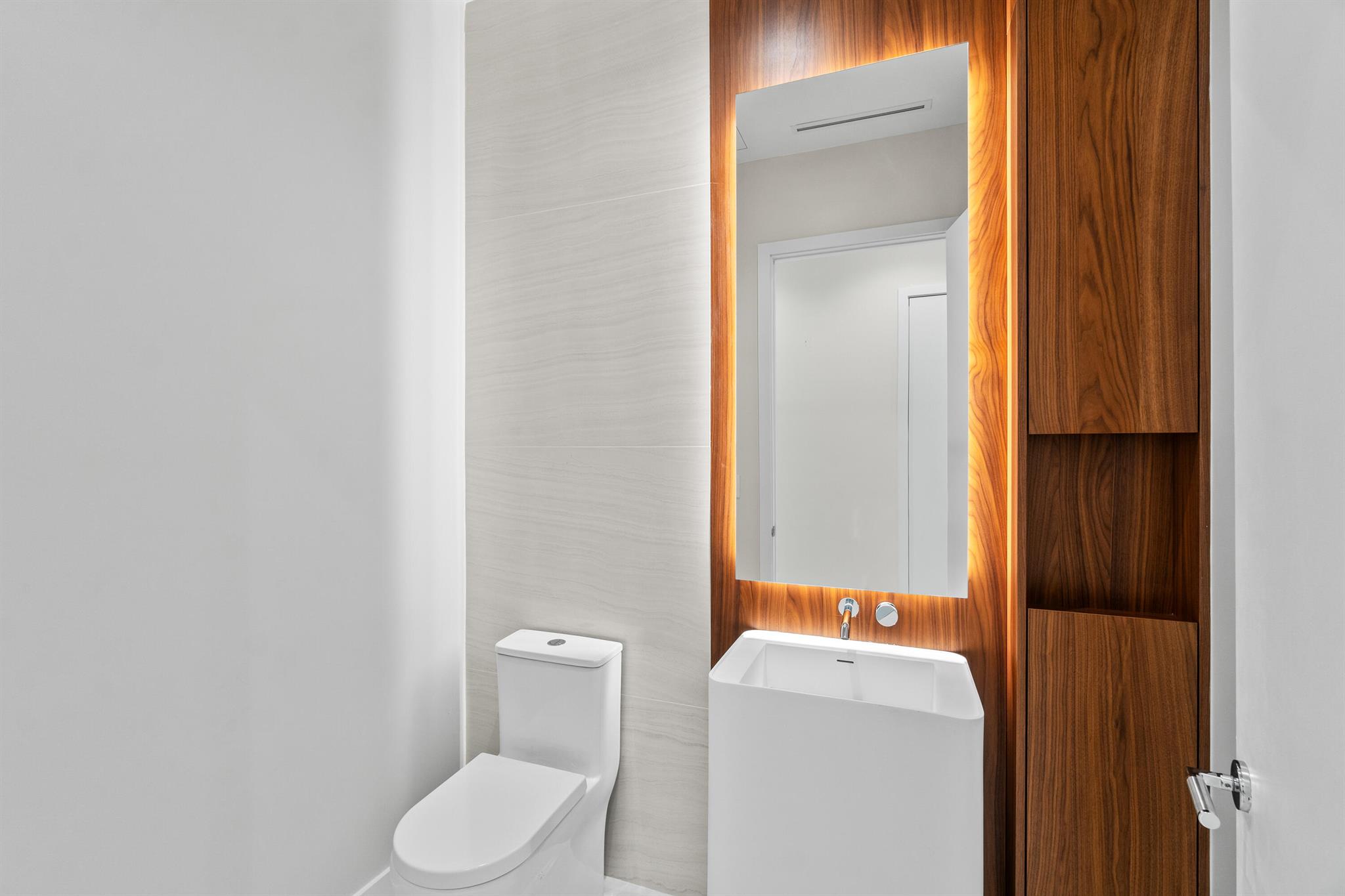 220 SE Mizner Boulevard Villa 101